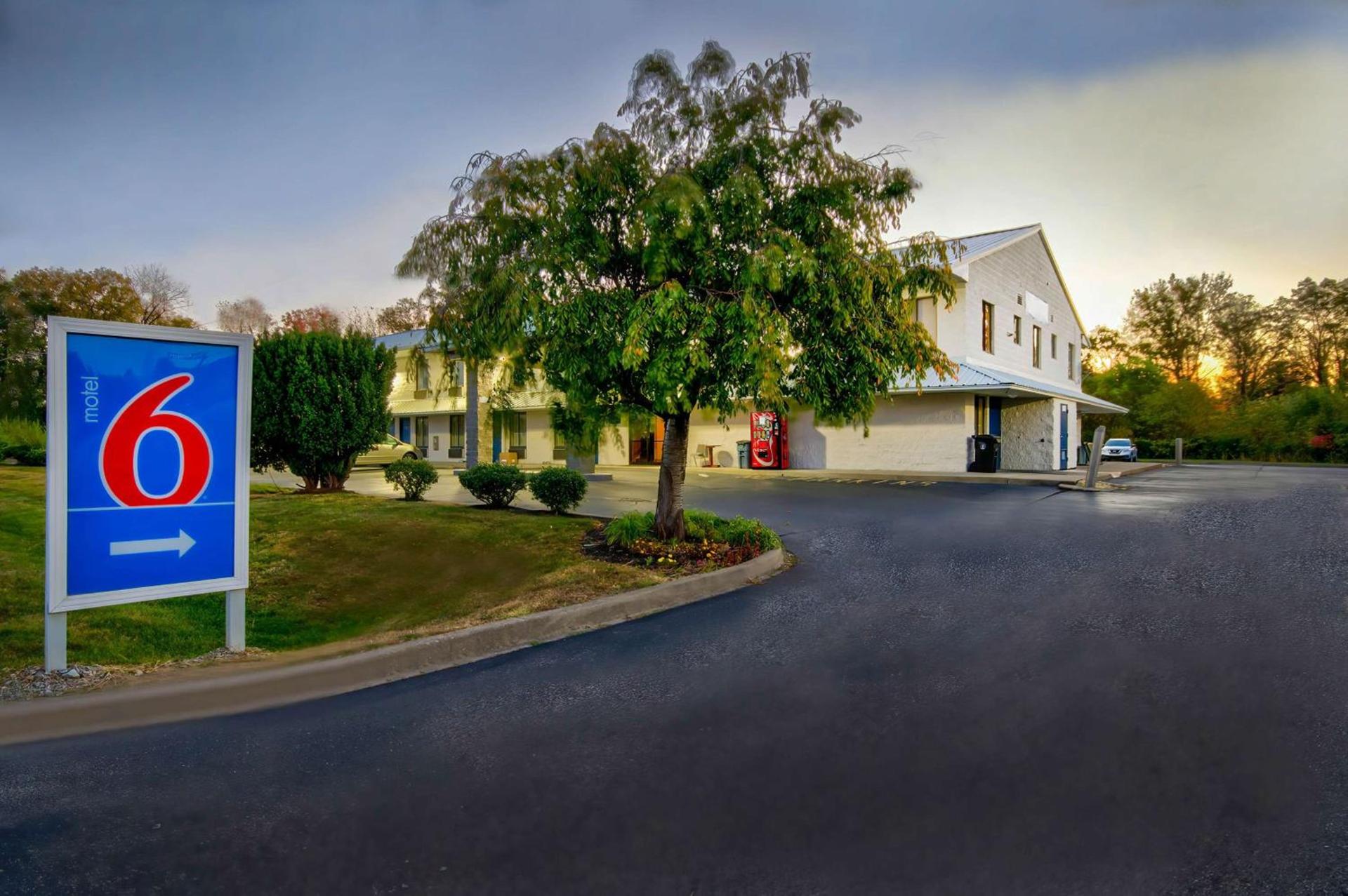 Motel 6 Jeffersonville, IN — hotel in Jeffersonville