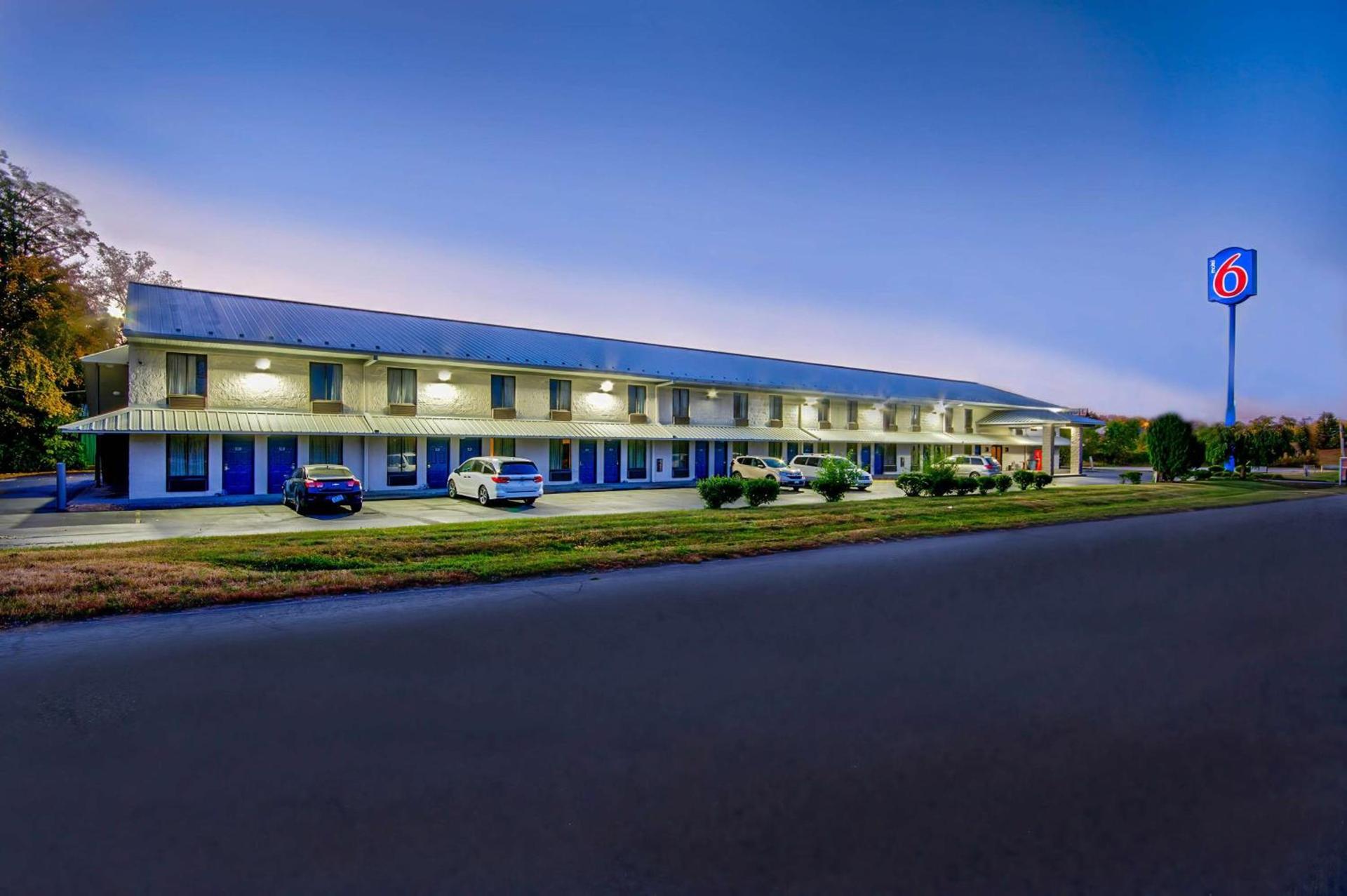 Motel 6 Jeffersonville, IN photo 3