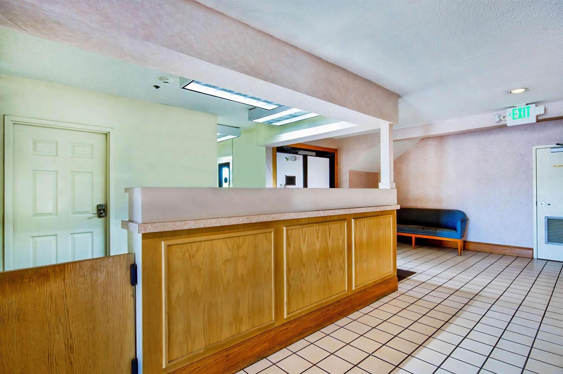 Motel 6 Jeffersonville, IN photo 23