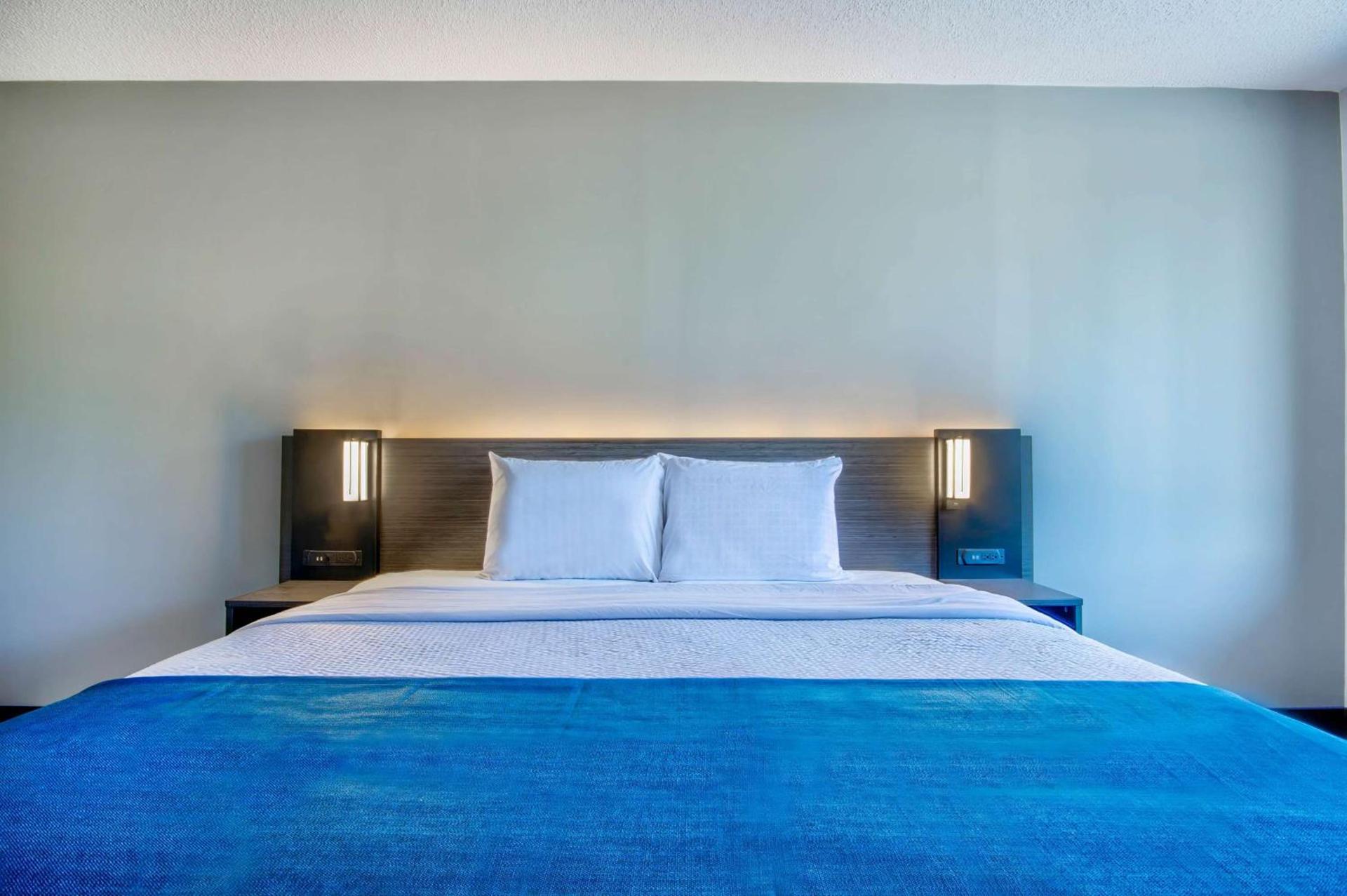 Motel 6 Jeffersonville, IN photo 16