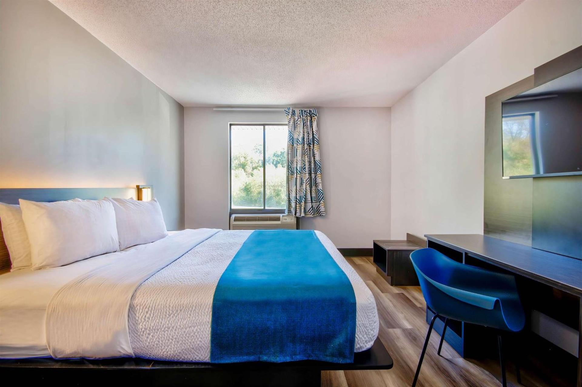 Motel 6 Jeffersonville, IN photo 15