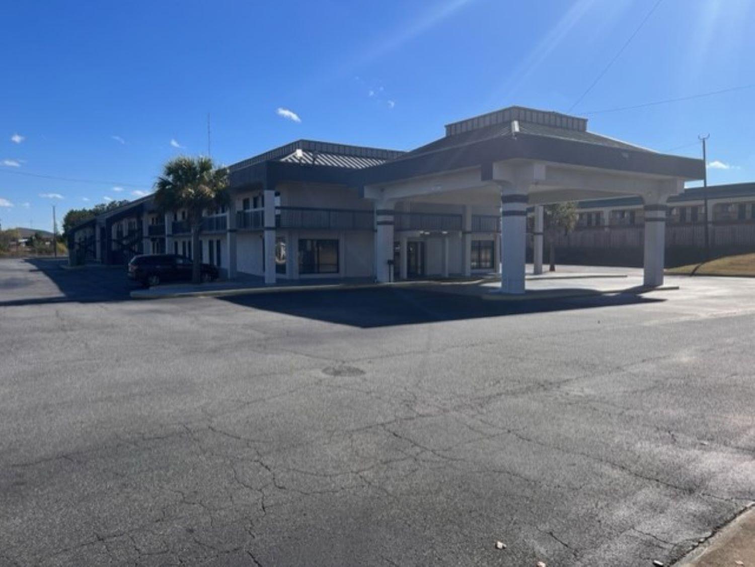 Clarion Pointe photo 4