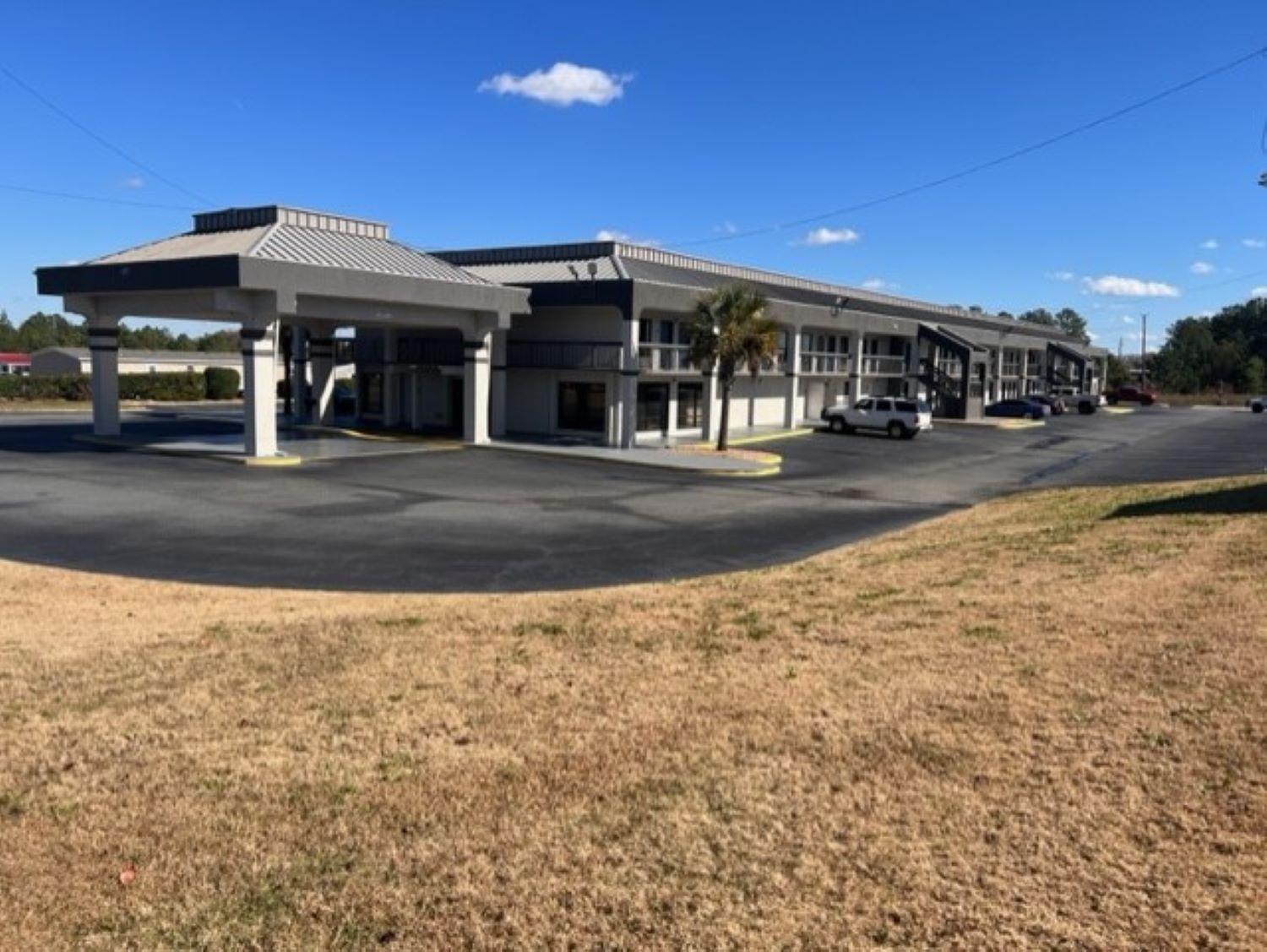 Clarion Pointe photo 1