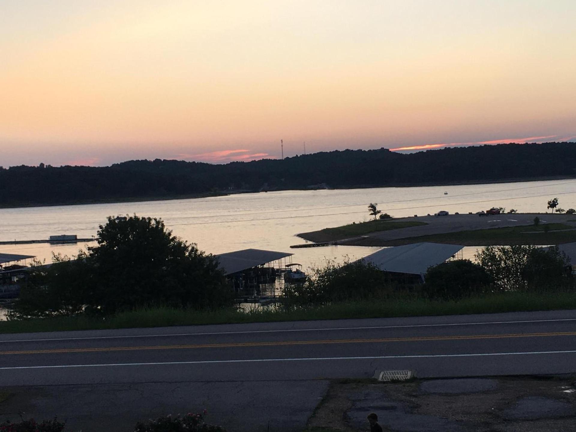 Lake Norfork Resort photo 5
