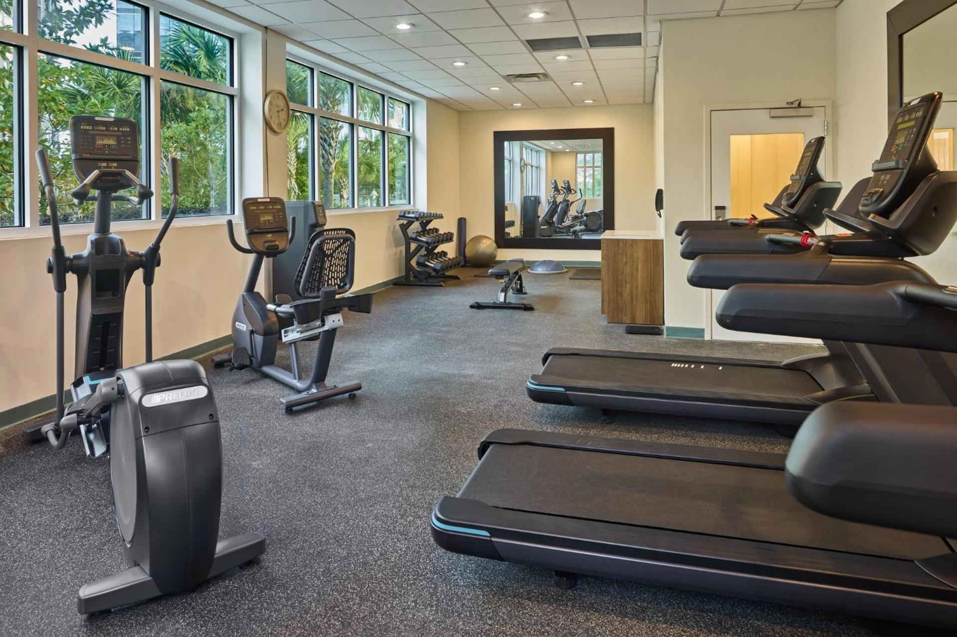 Holiday Inn Express & Suites Charleston DWTN - Medical CTR by IHG photo 24