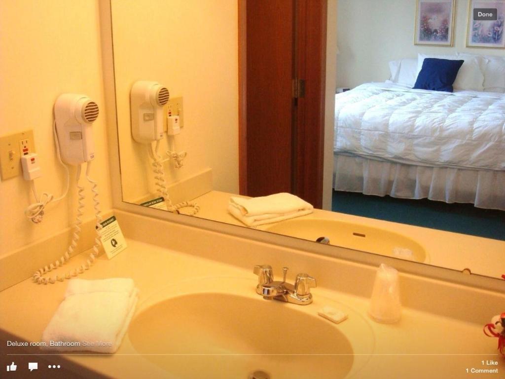 Americas Best Value Inn & Suites - Bluffton photo 18