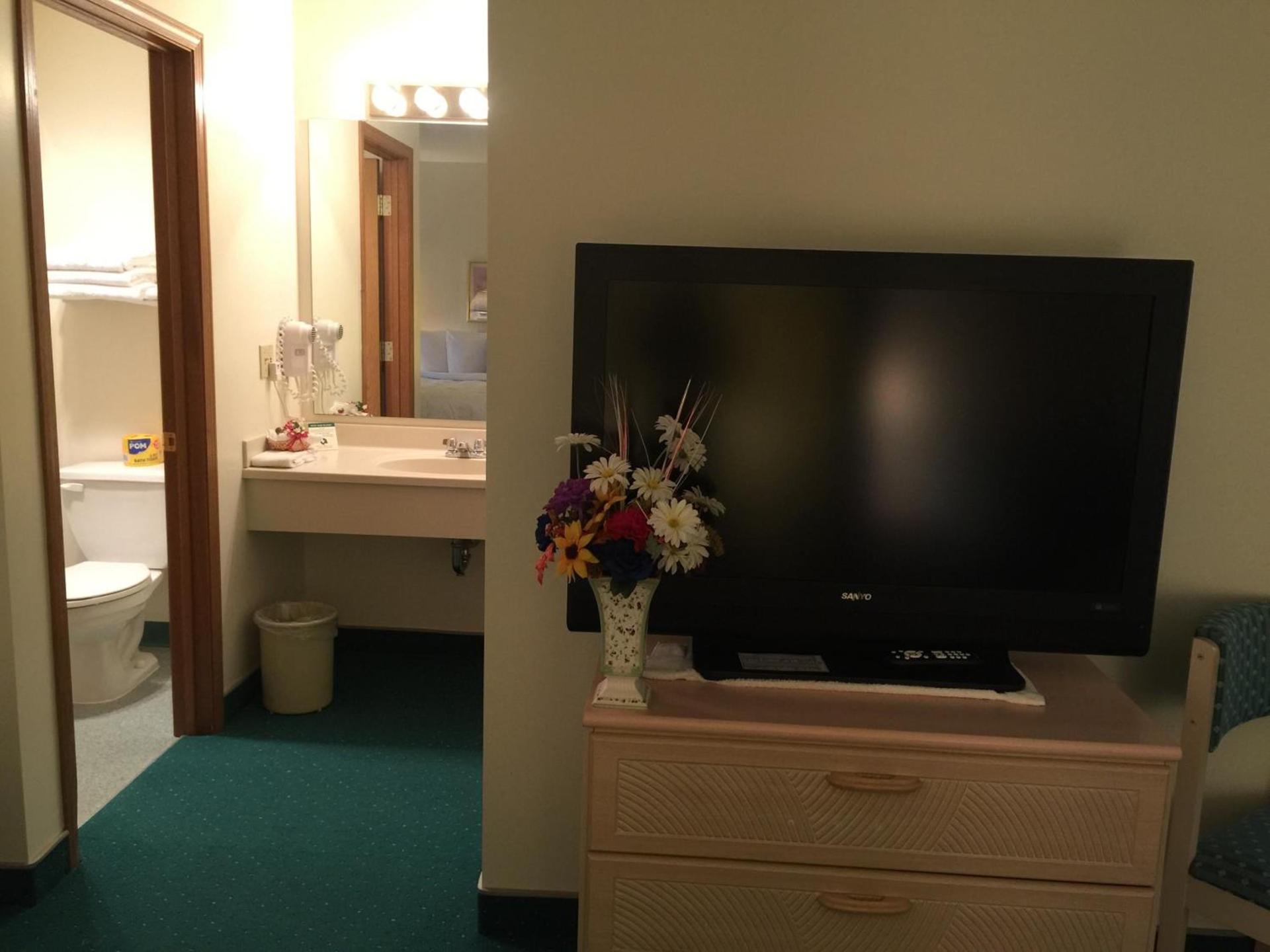 Americas Best Value Inn & Suites - Bluffton photo 9