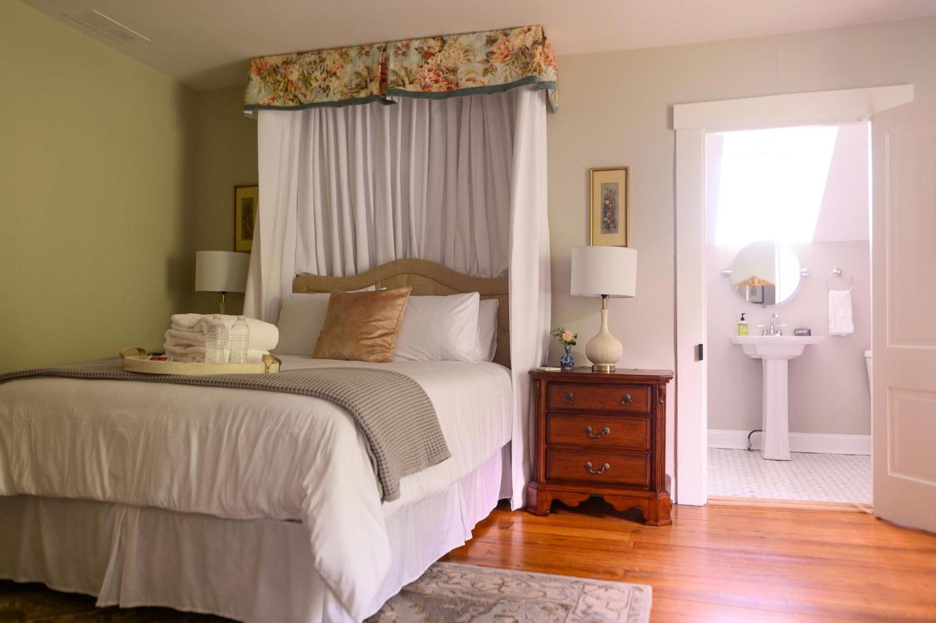 Rose Hill Inn photo 4