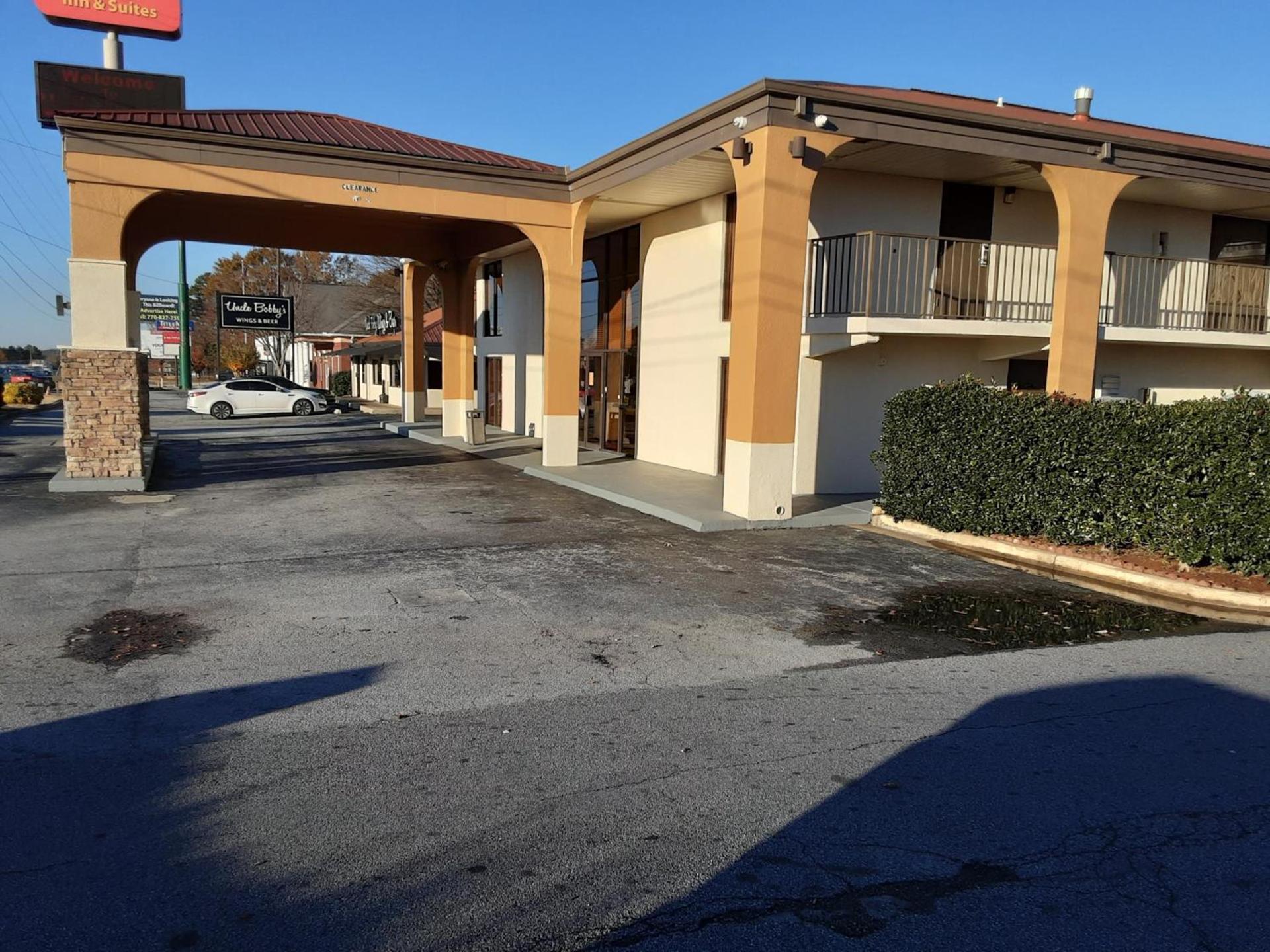 Econo Lodge Inn & Suites Griffin North photo 26