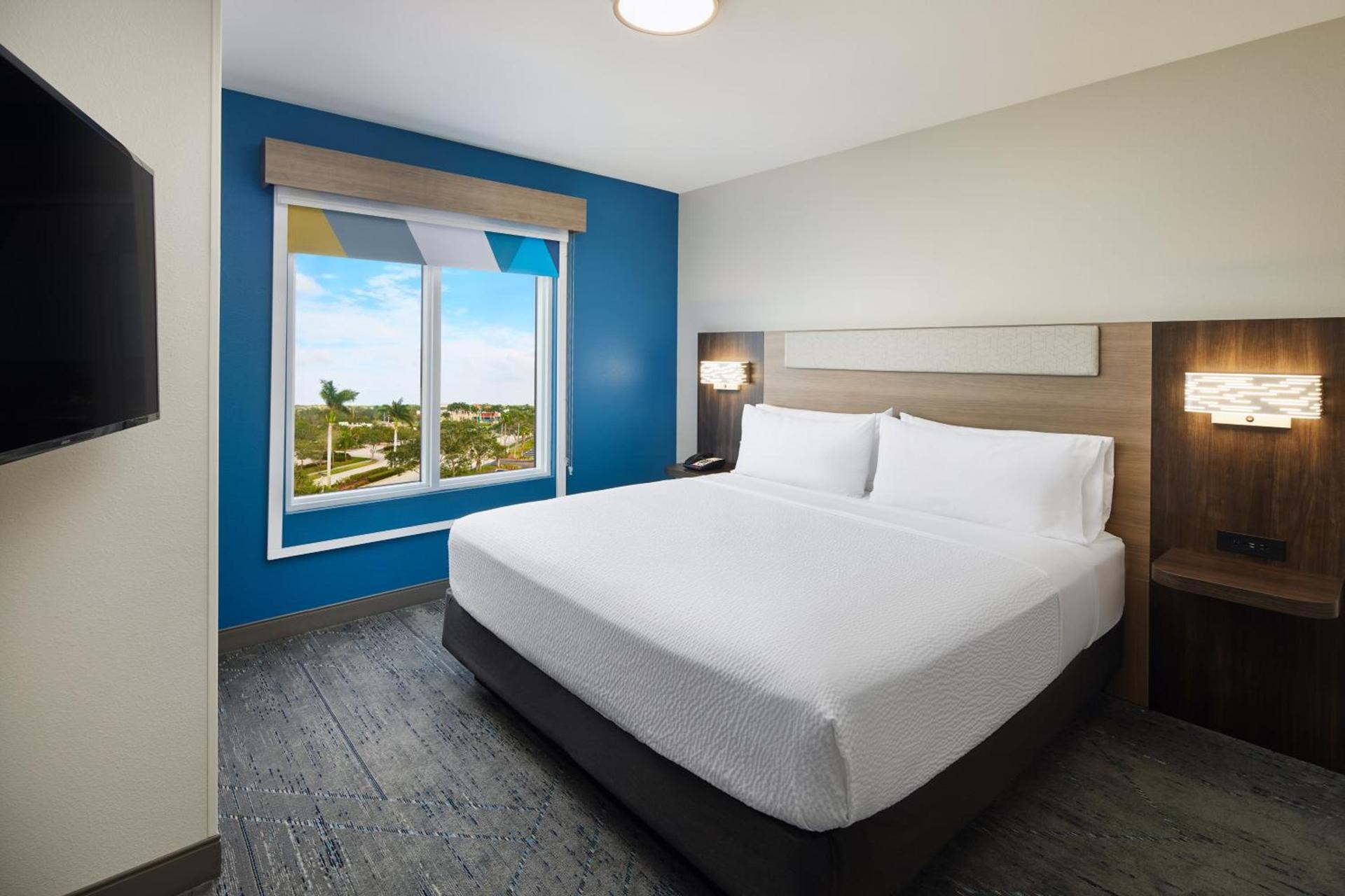 Holiday Inn Express Hotel & Suites Port St. Lucie West by IHG photo 20