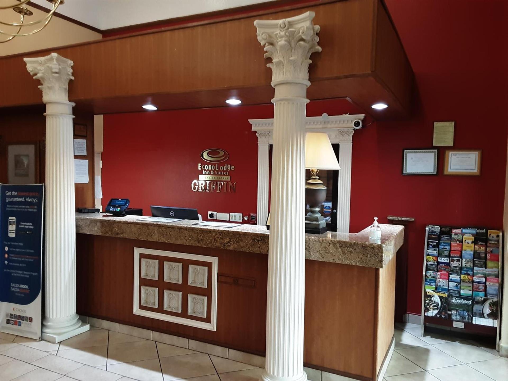 Econo Lodge Inn & Suites Griffin North photo 35