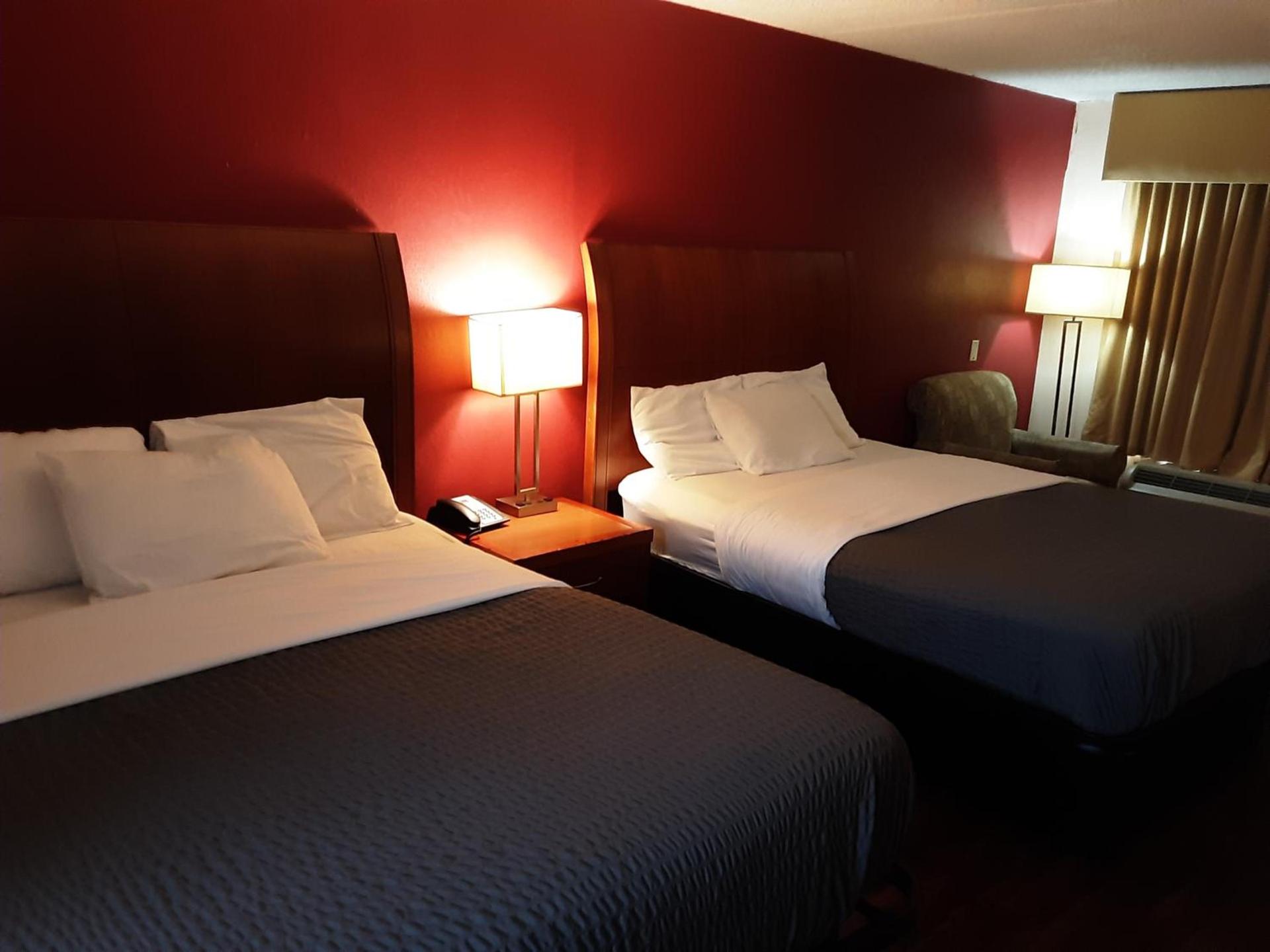 Econo Lodge Inn & Suites Griffin North photo 39
