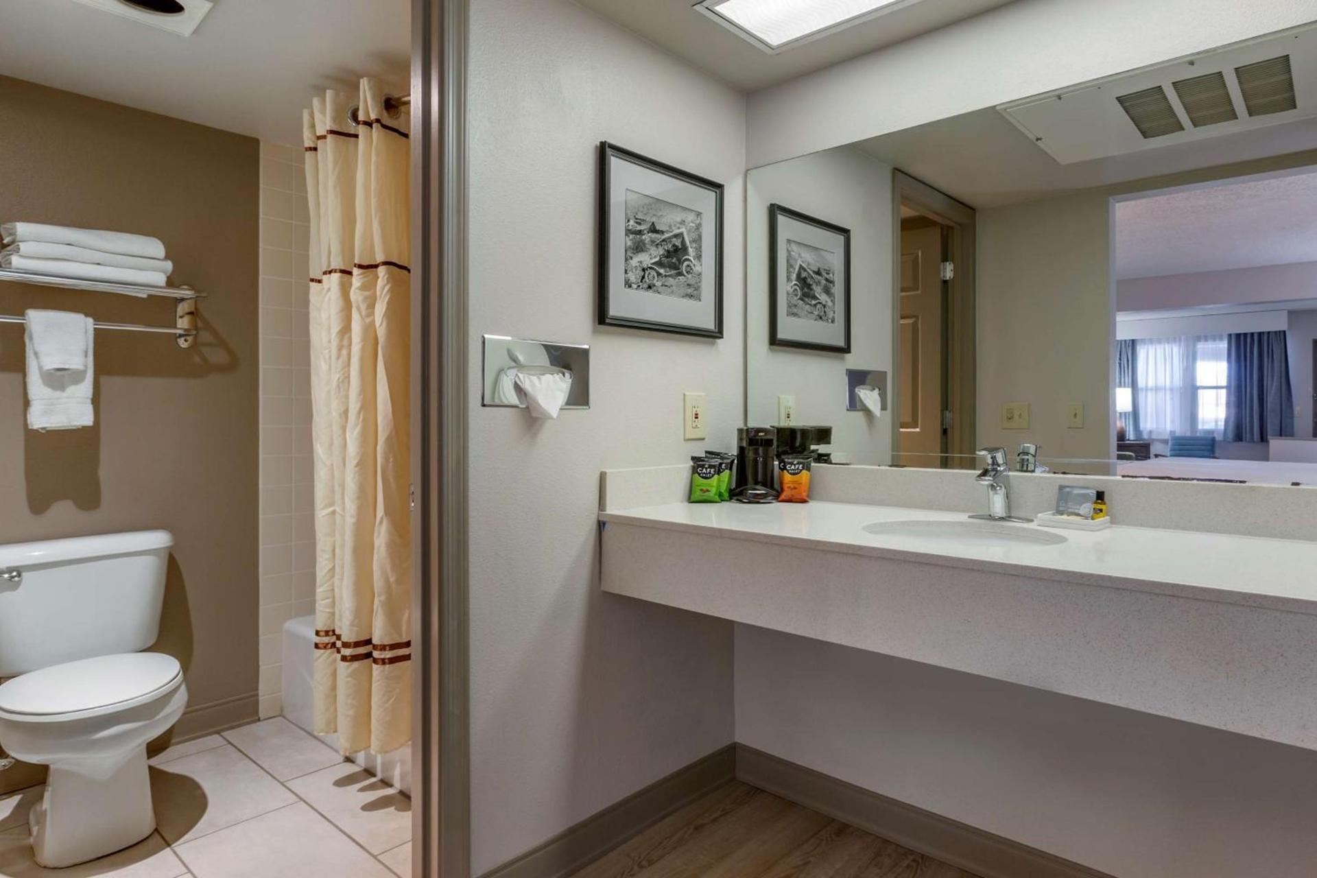 Best Western Plus King's Inn and Suites photo 61