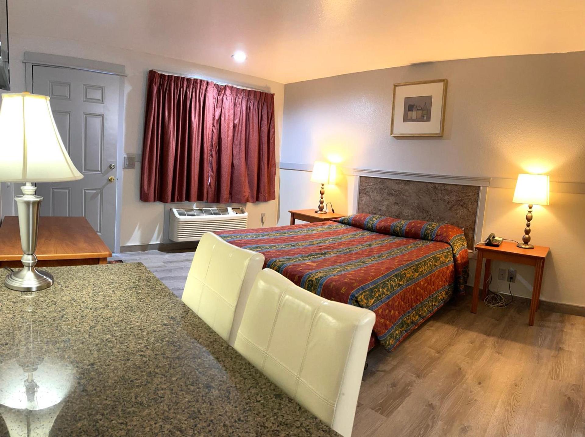 Emerald Best Motel photo 5