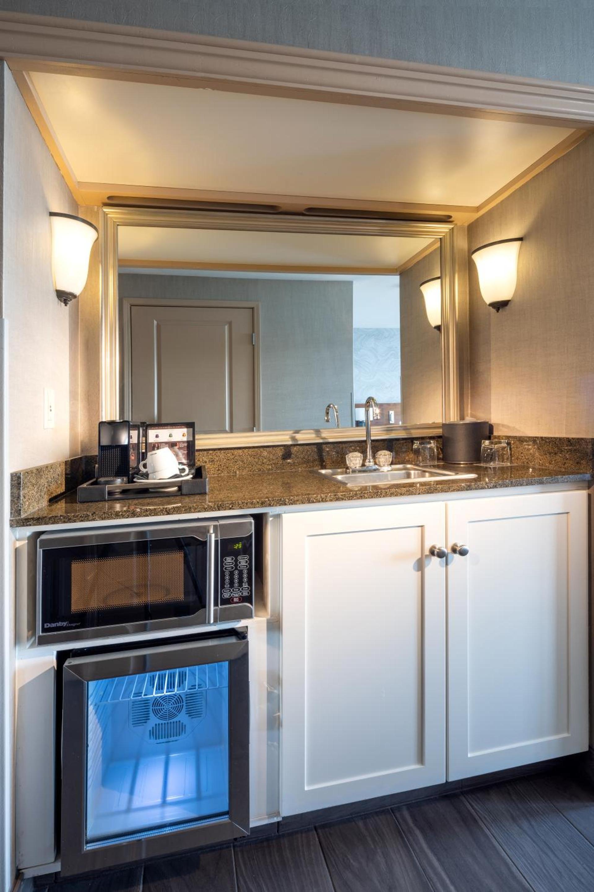 Silver Cloud Hotel Tacoma Waterfront photo 11