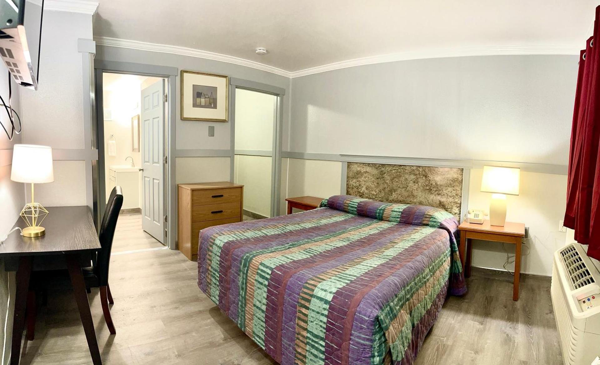 Emerald Best Motel photo 2