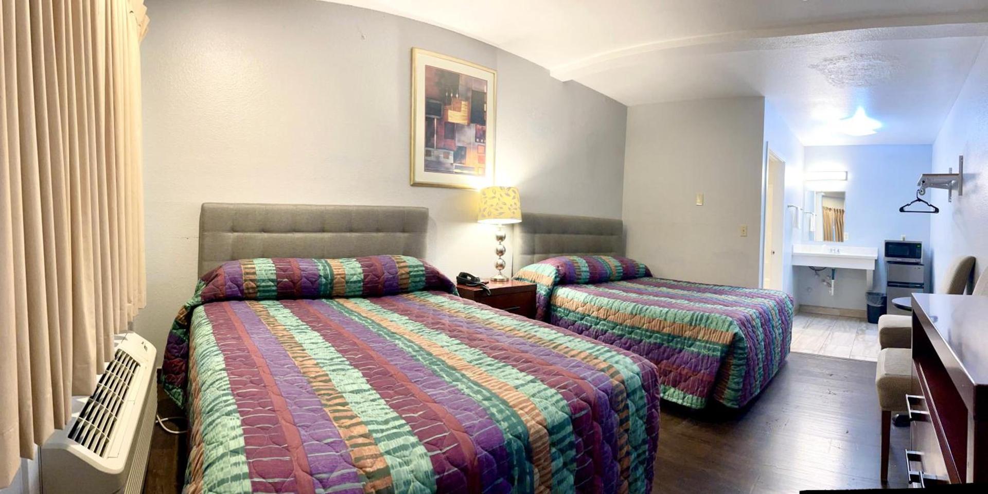 Emerald Best Motel photo 9