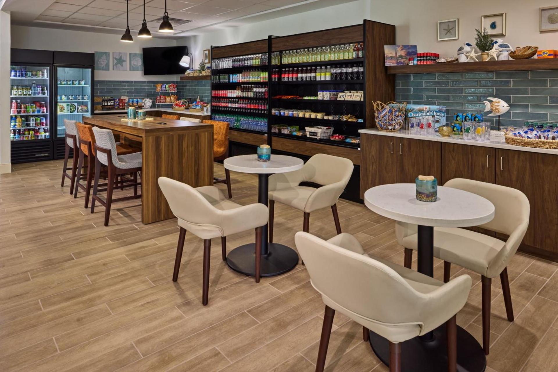 Holiday Inn Express & Suites Charleston DWTN - Medical CTR by IHG photo 29