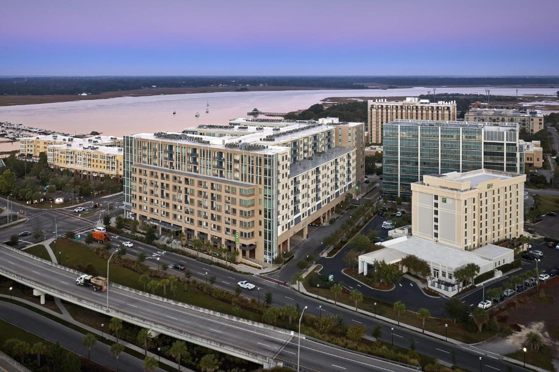Holiday Inn Express & Suites Charleston DWTN - Medical CTR by IHG photo 50