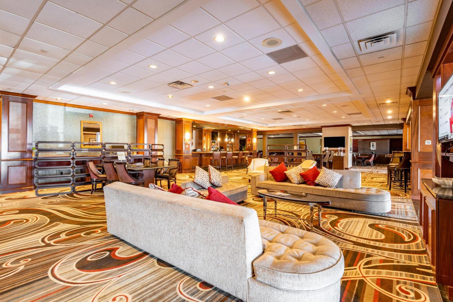 Wyndham Omaha Hotel - West Dodge photo 5