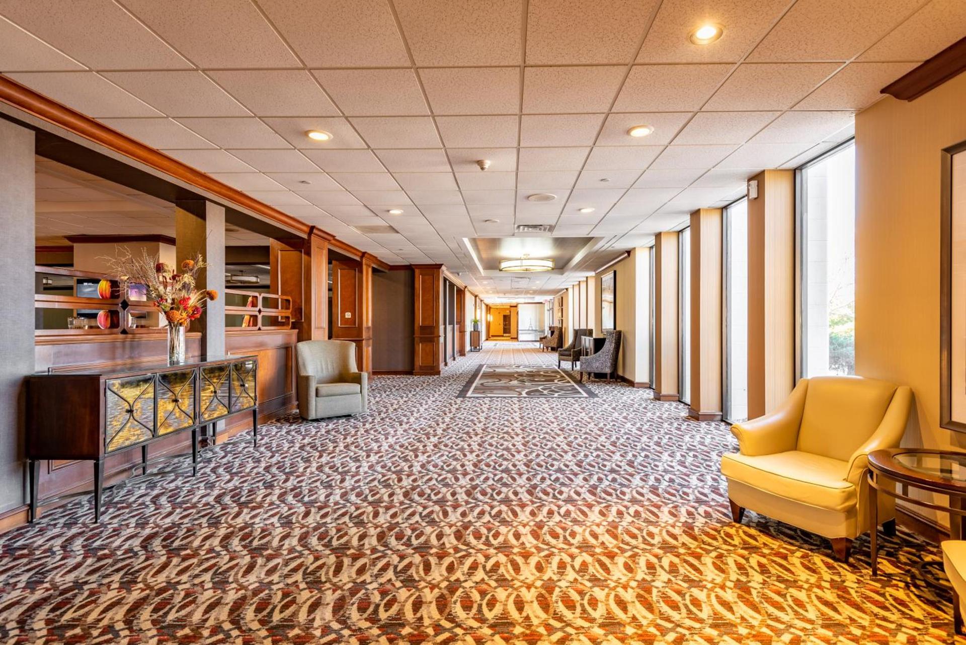 Wyndham Omaha Hotel - West Dodge photo 13