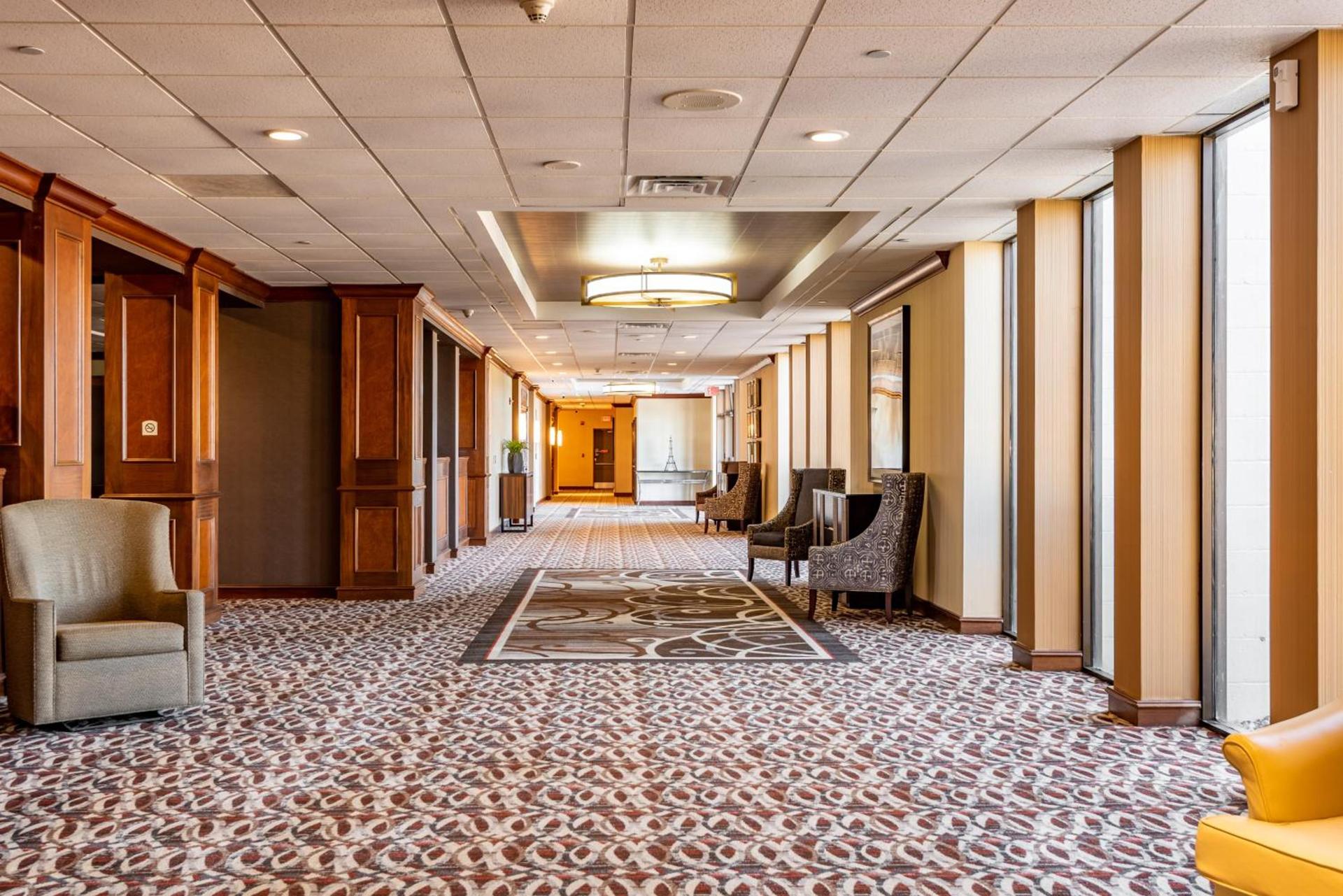 Wyndham Omaha Hotel - West Dodge photo 14