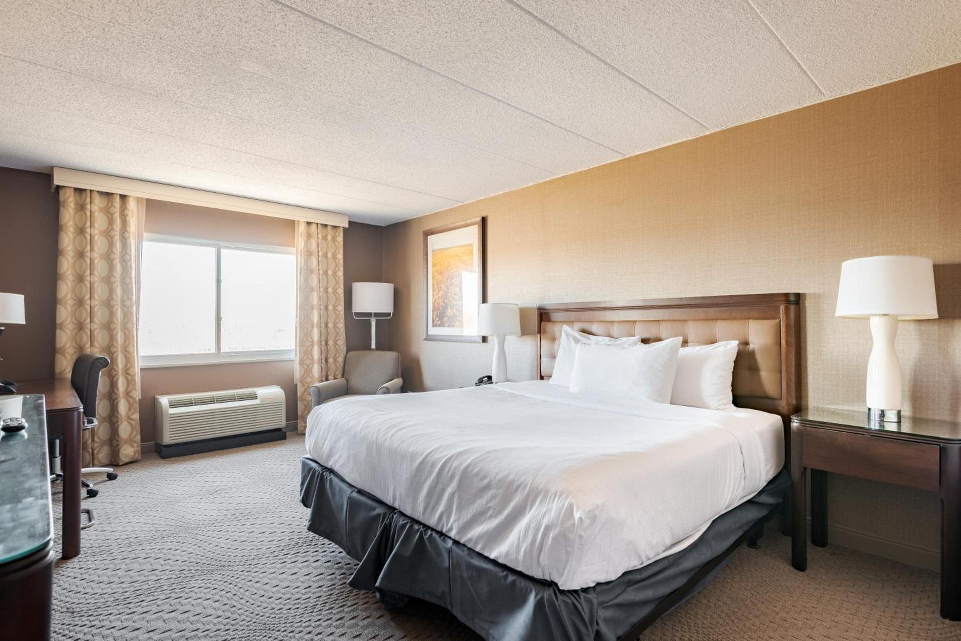 Wyndham Omaha Hotel - West Dodge photo 24