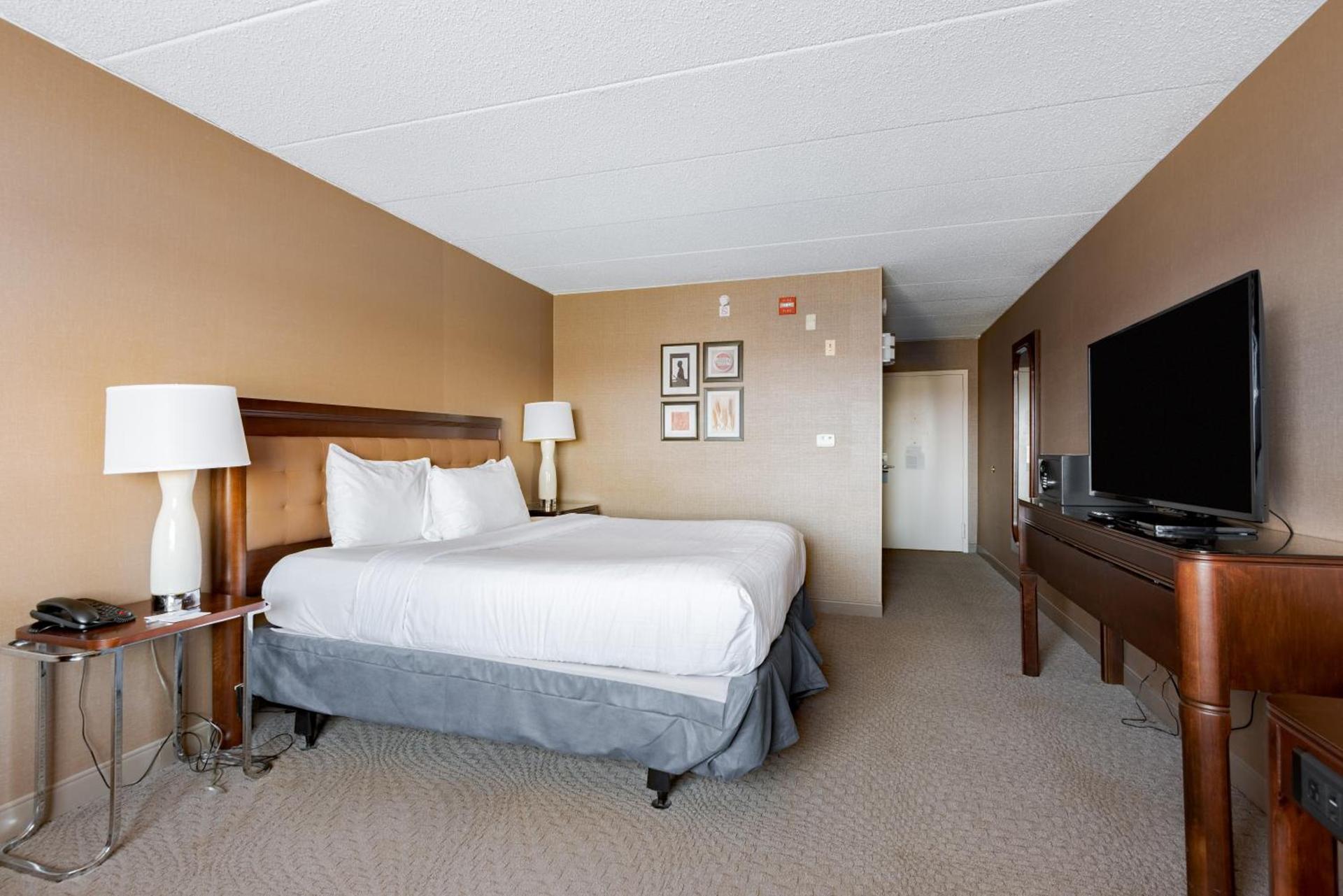 Wyndham Omaha Hotel - West Dodge photo 19