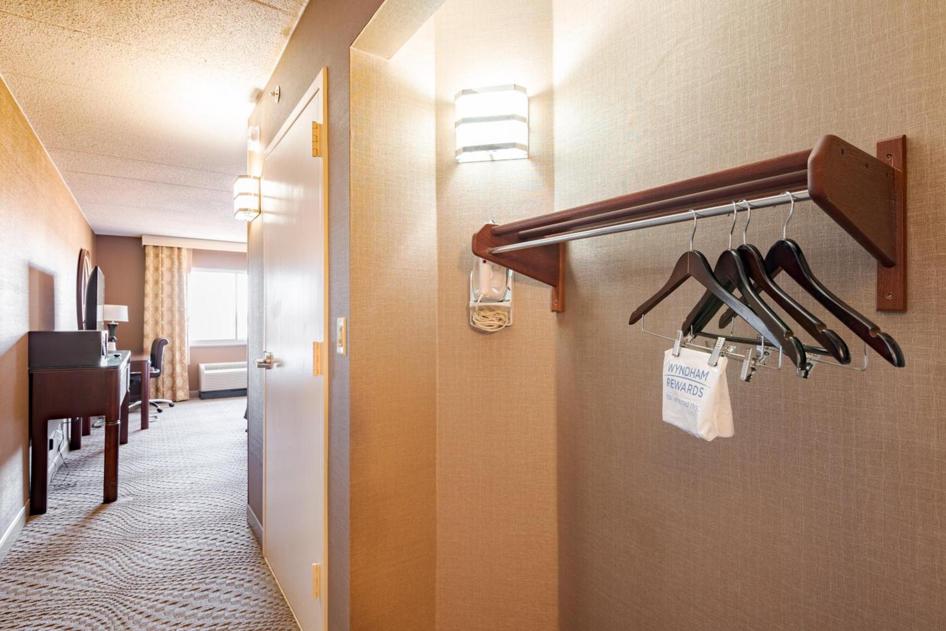 Wyndham Omaha Hotel - West Dodge photo 36