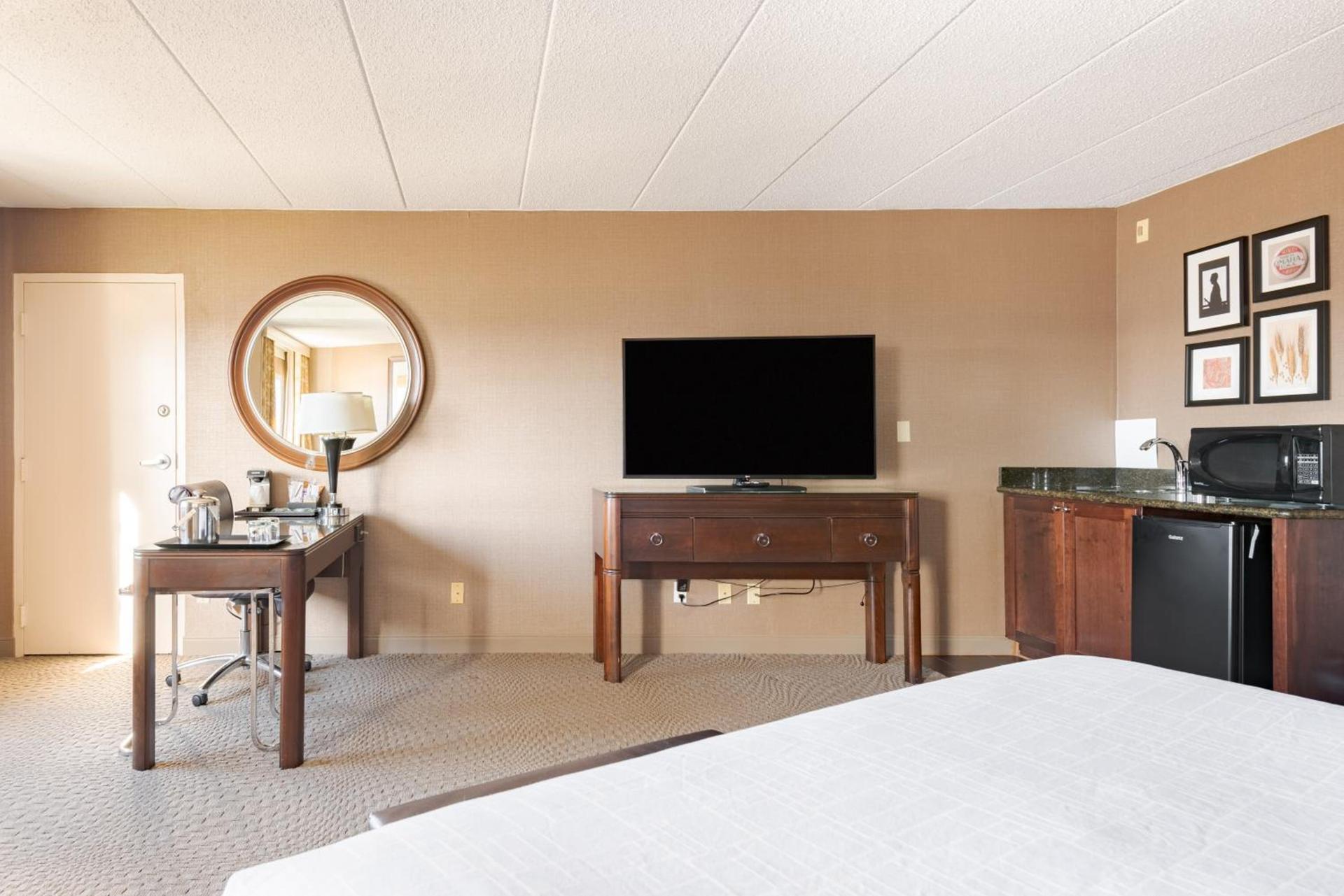 Wyndham Omaha Hotel - West Dodge photo 55