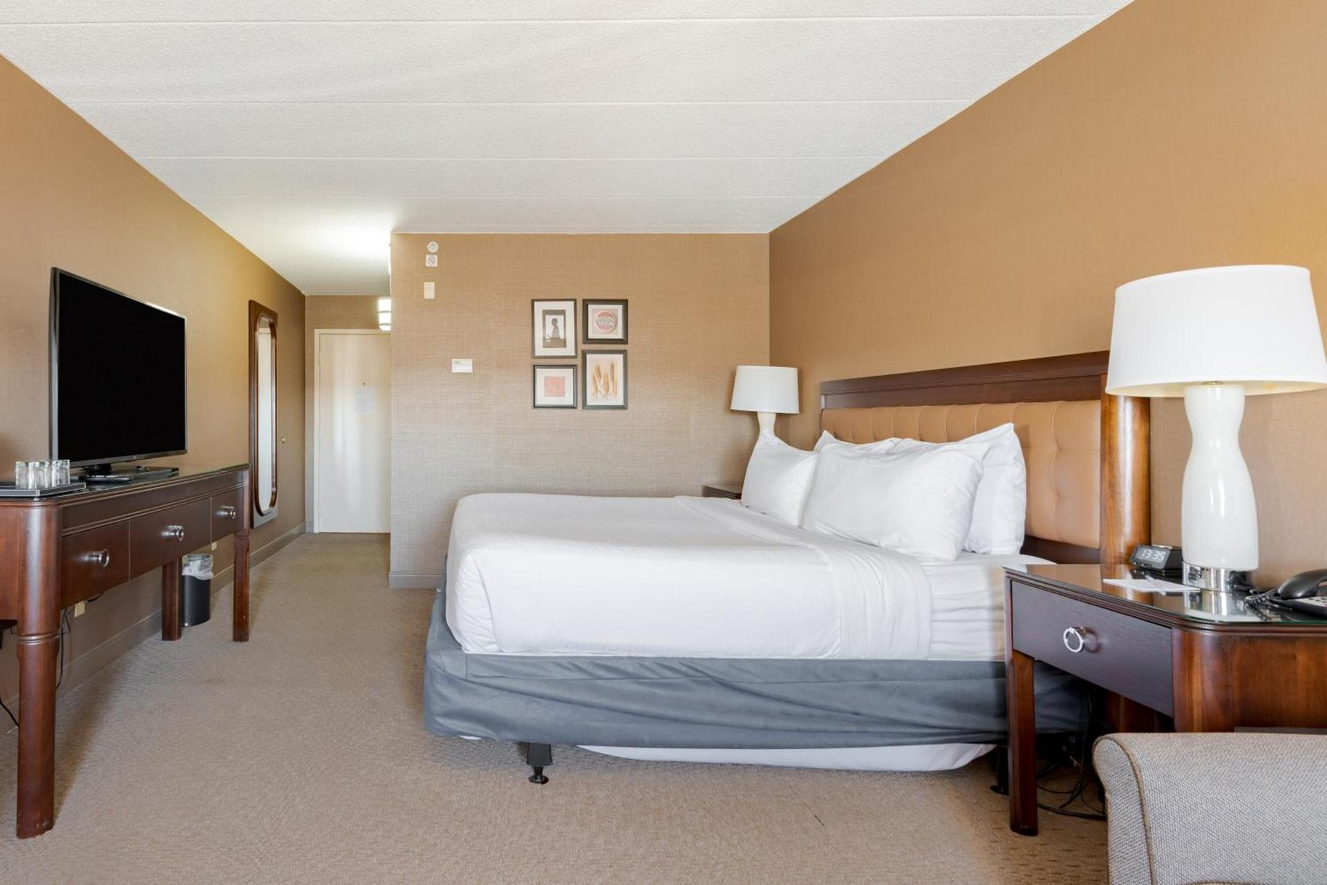 Wyndham Omaha Hotel - West Dodge photo 63