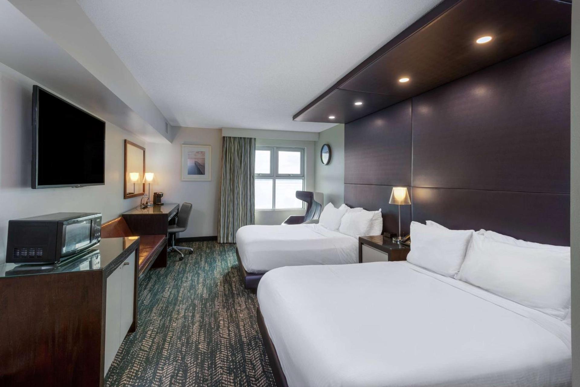 41 Lakefront Hotel, Trademark Collection by Wyndham photo 25