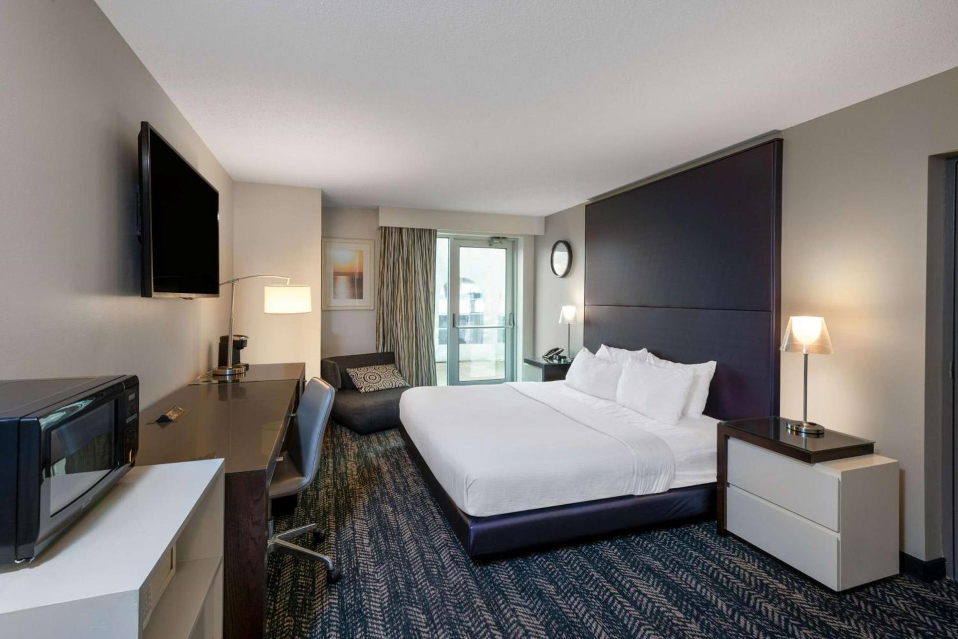 41 Lakefront Hotel, Trademark Collection by Wyndham photo 28