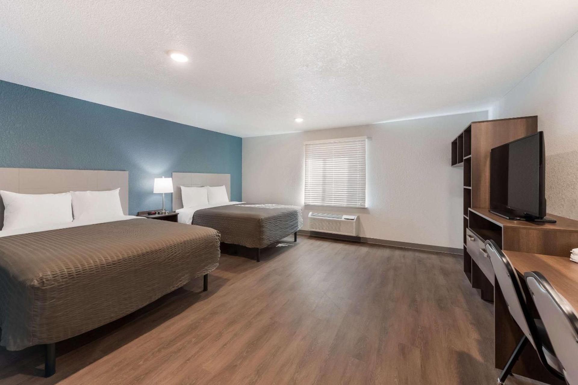 WoodSpring Suites Dayton North photo 16