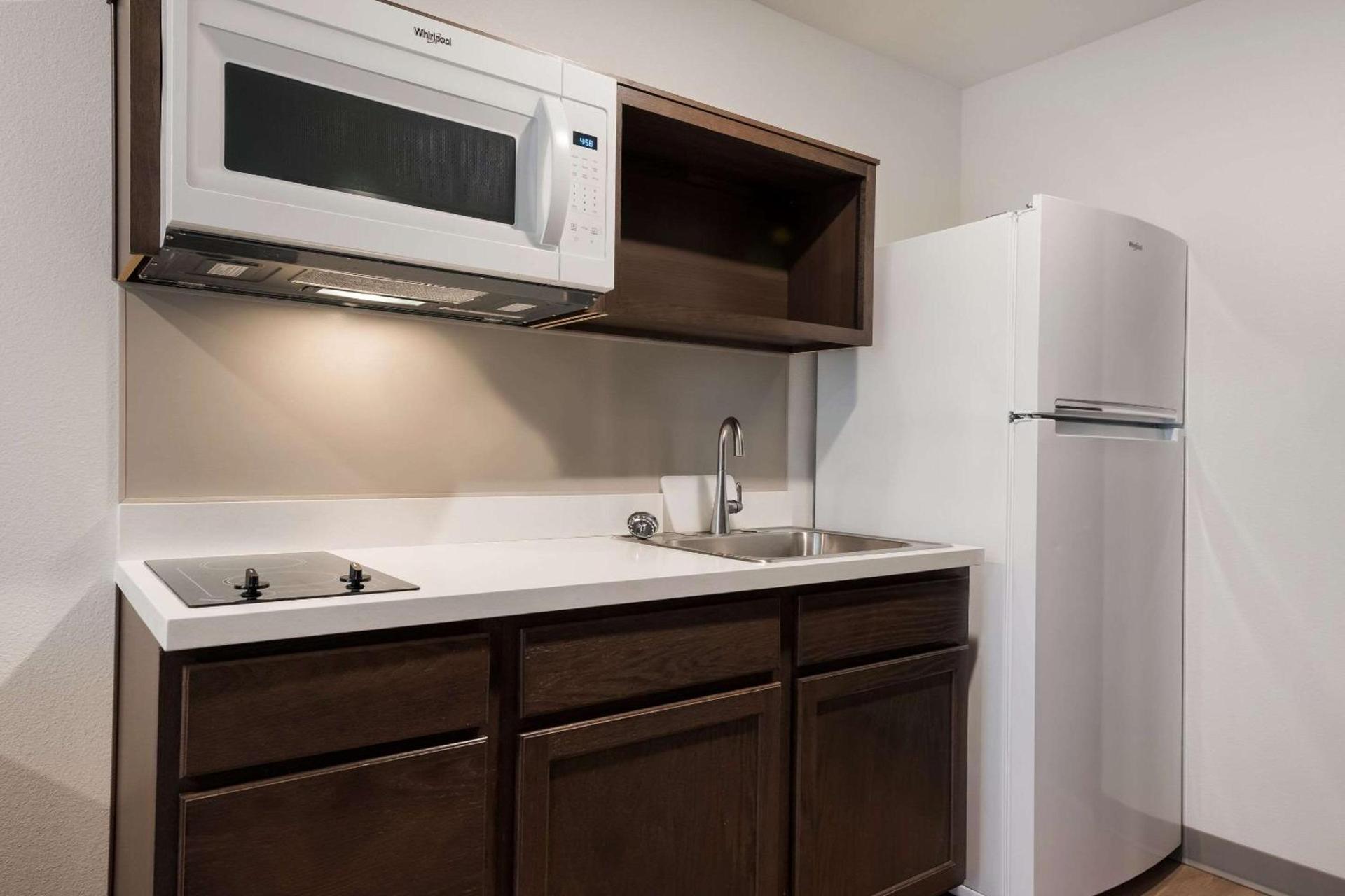 WoodSpring Suites Phoenix-Deer Valley photo 17