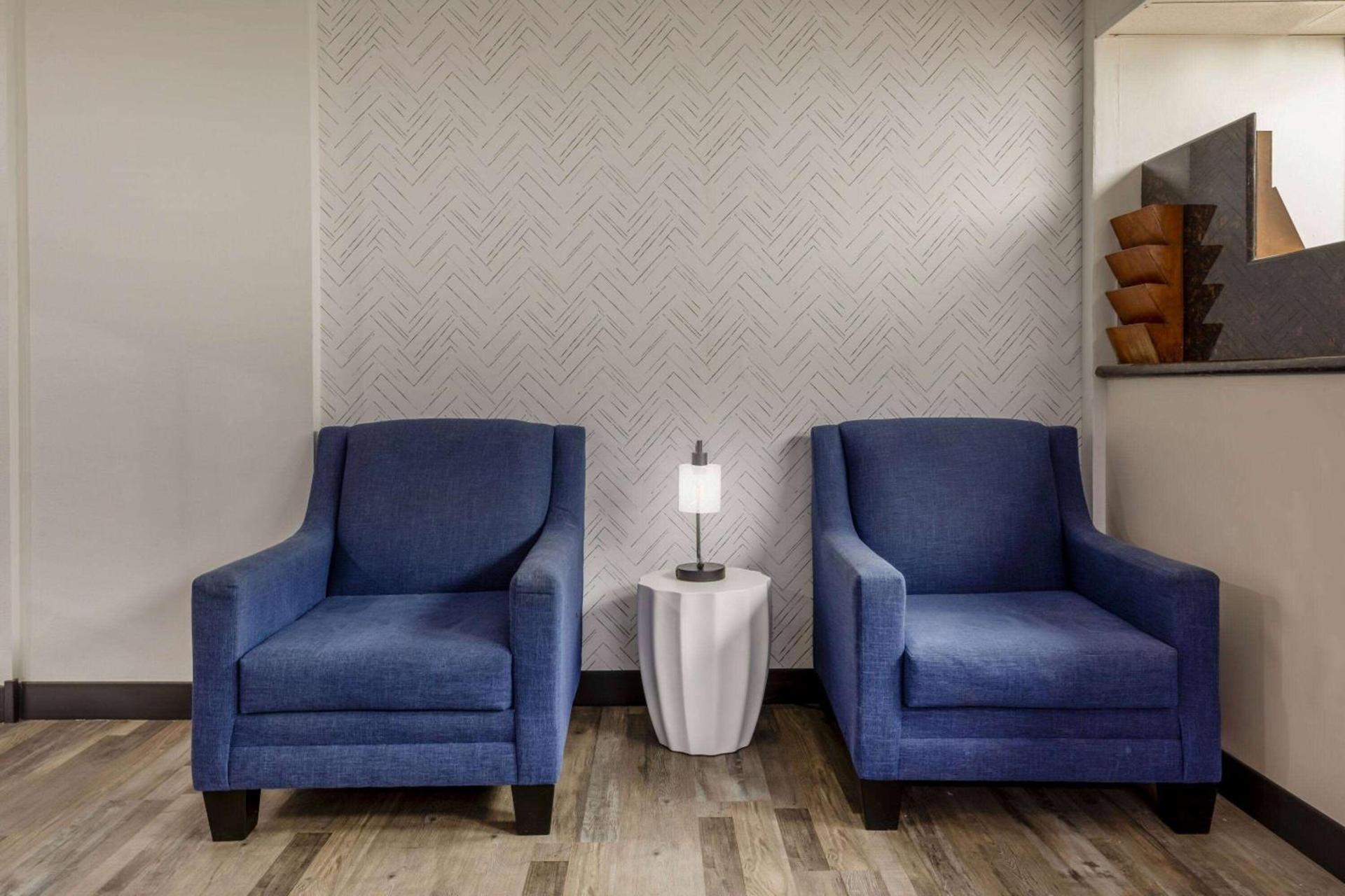 Baymont by Wyndham Laredo photo 12