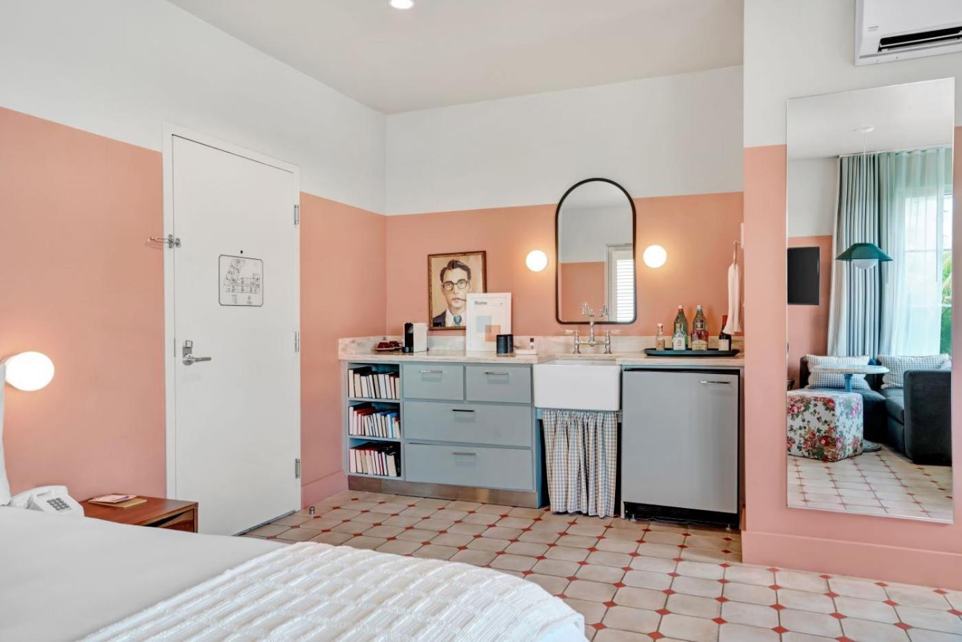 Hotel Trouvail Miami Beach photo 42