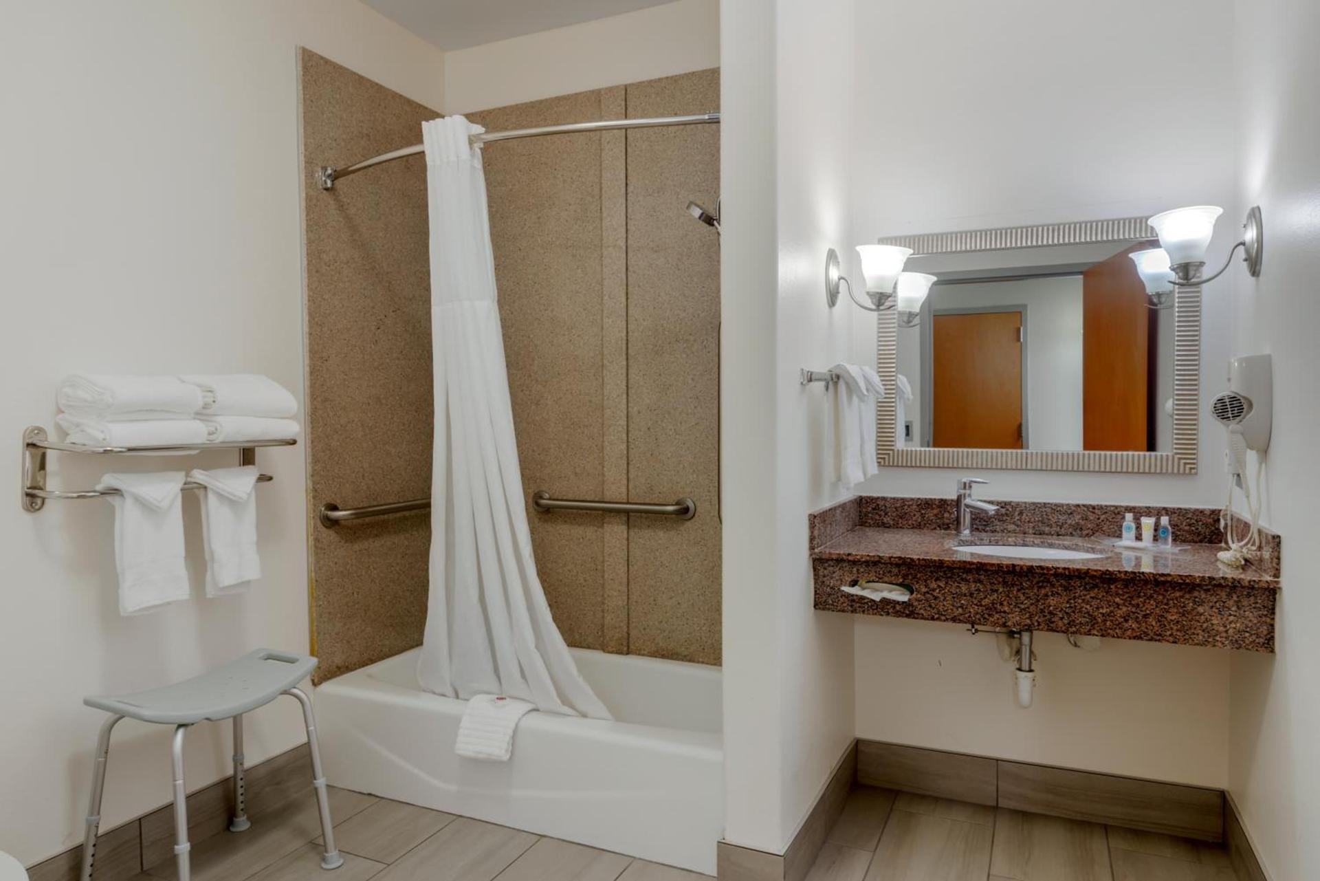 Comfort Suites Stockbridge Atlanta South photo 58