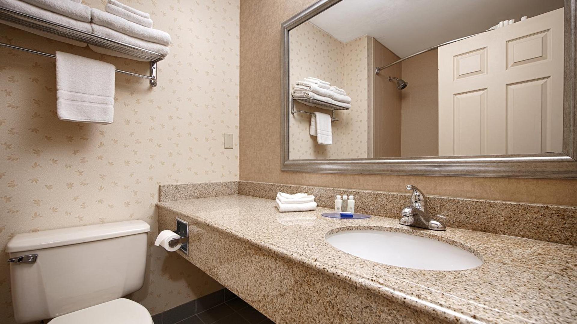 Best Western Cooperstown photo 16