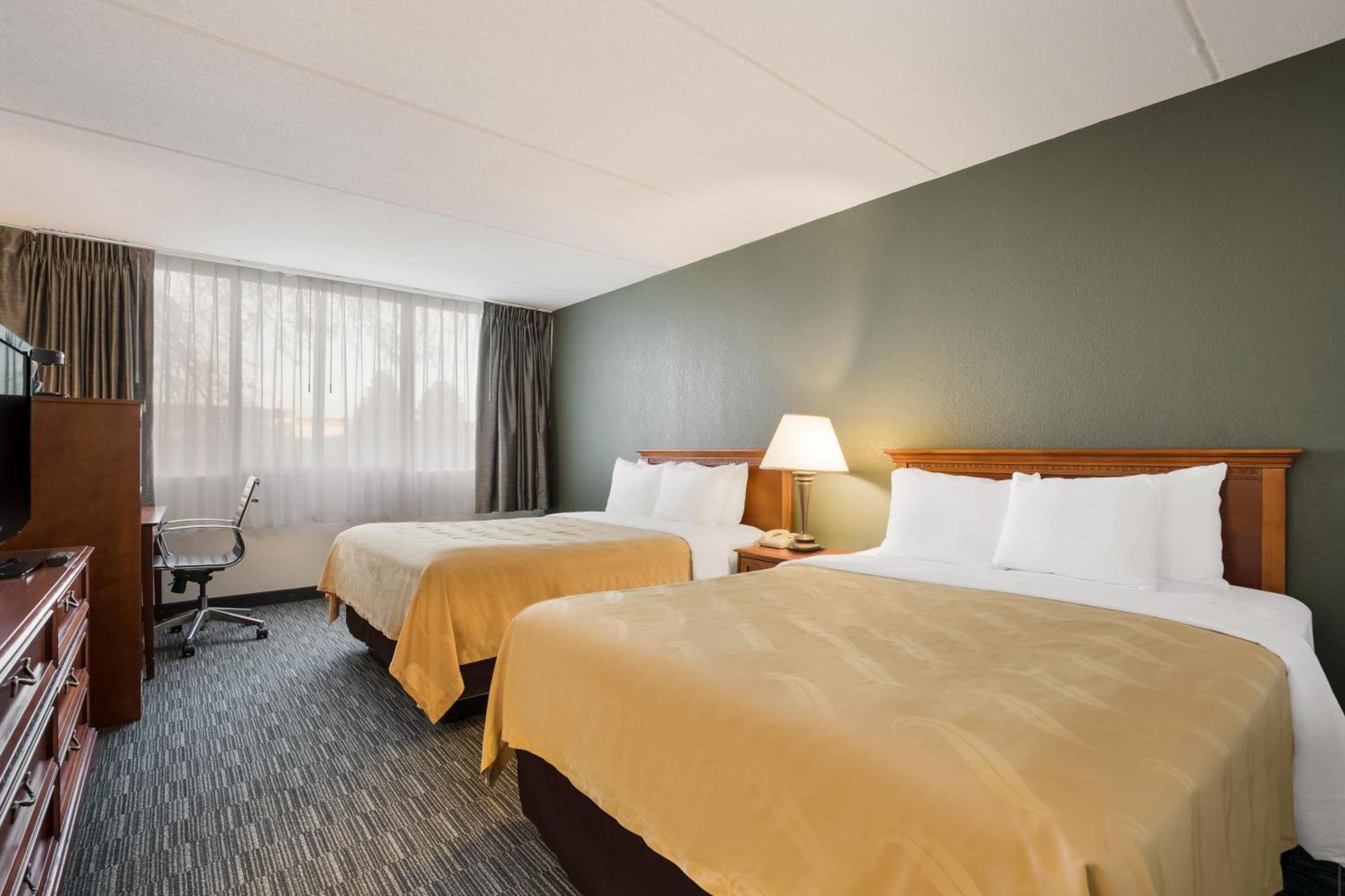 Quality Inn Joliet photo 44