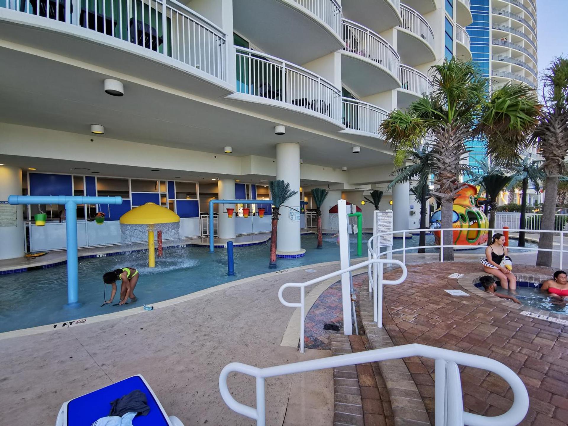 Gorgeous Condo 3 Br 3 Balconies SB 11th Floor photo 18