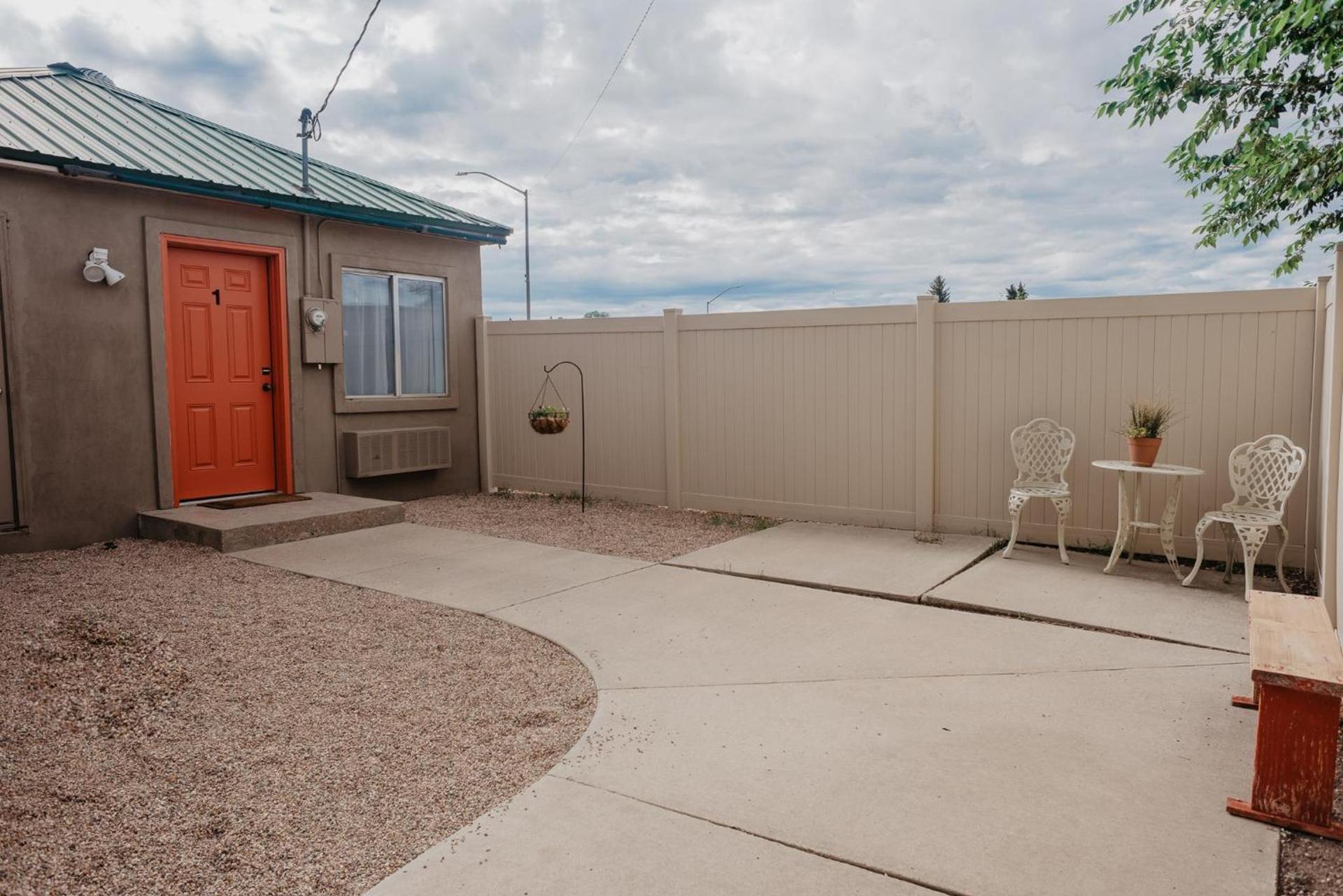Lamplighter Lodge photo 35