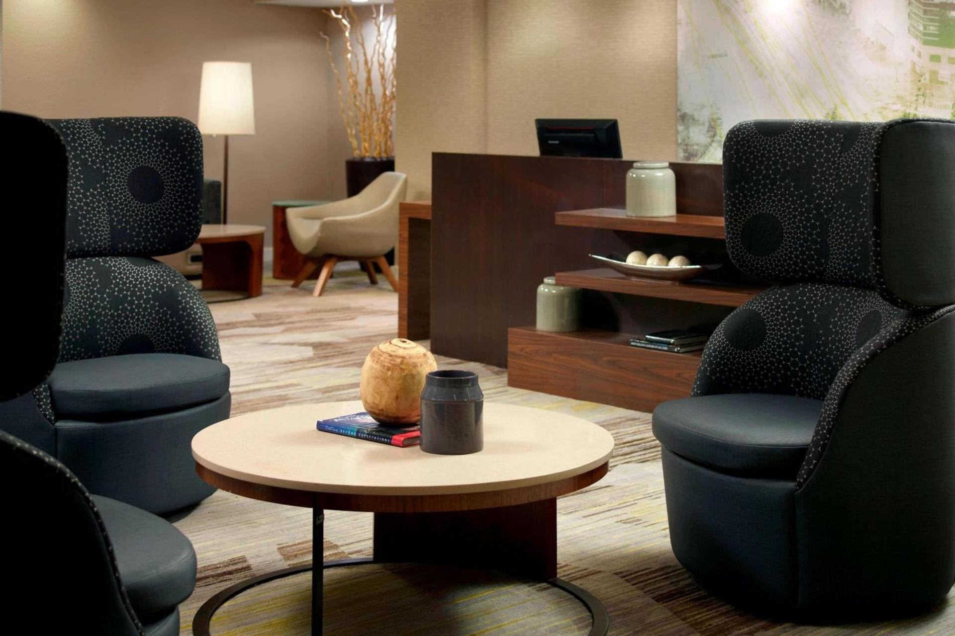 Sonesta Select Atlanta Cumberland Galleria Ballpark photo 4