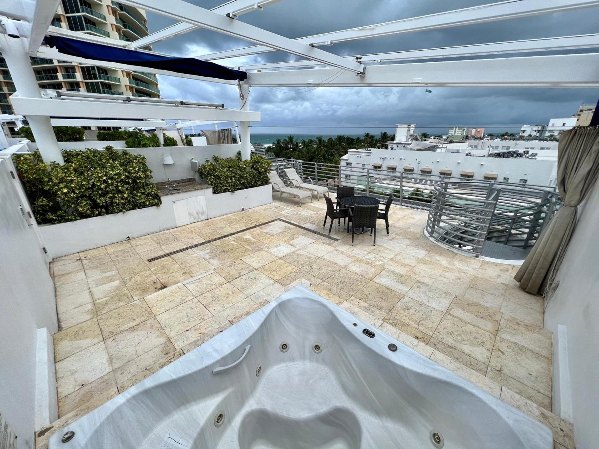 Boutique Suites 3 min walk to beach photo 12