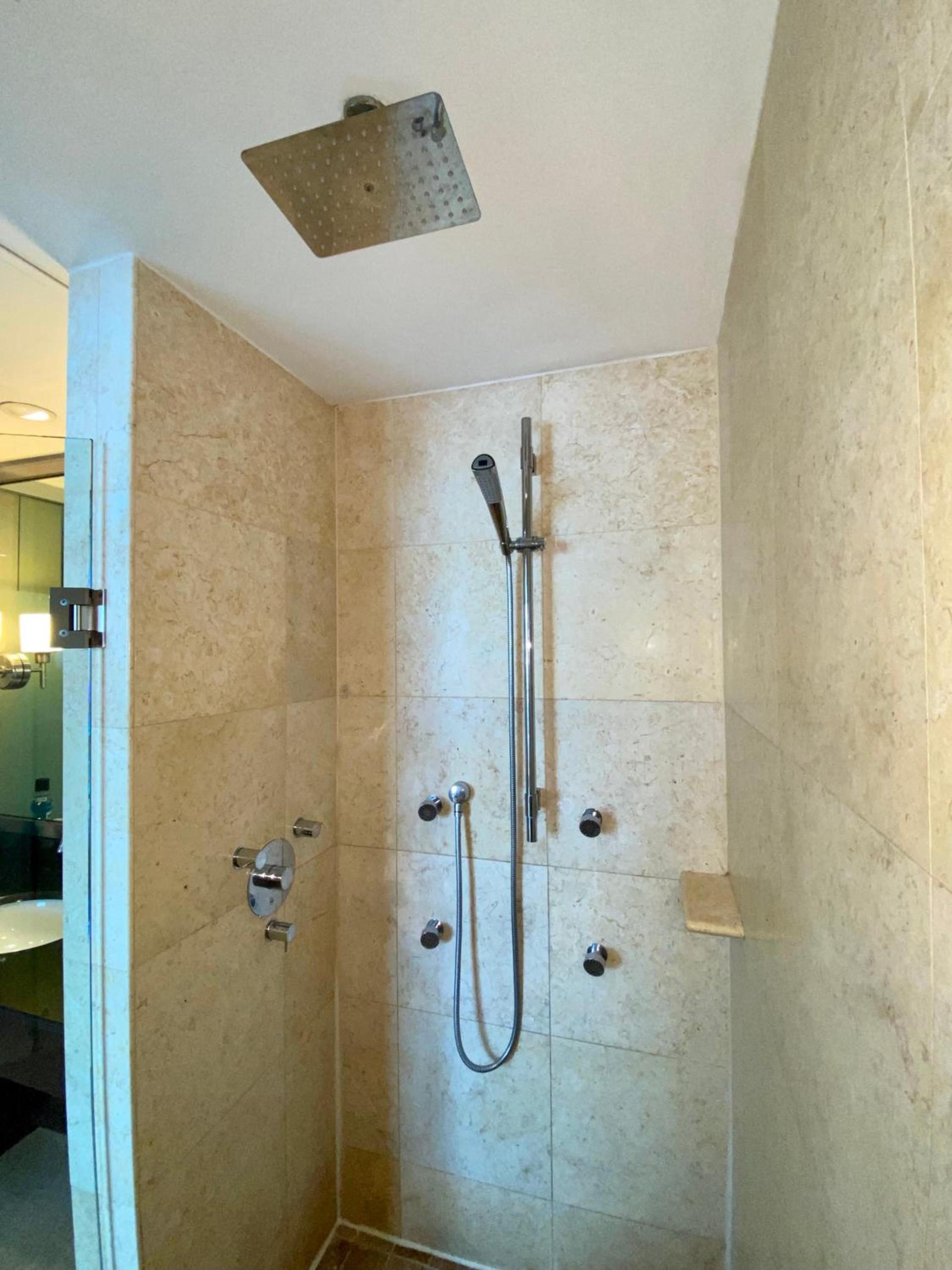 Boutique Suites 3 min walk to beach photo 16