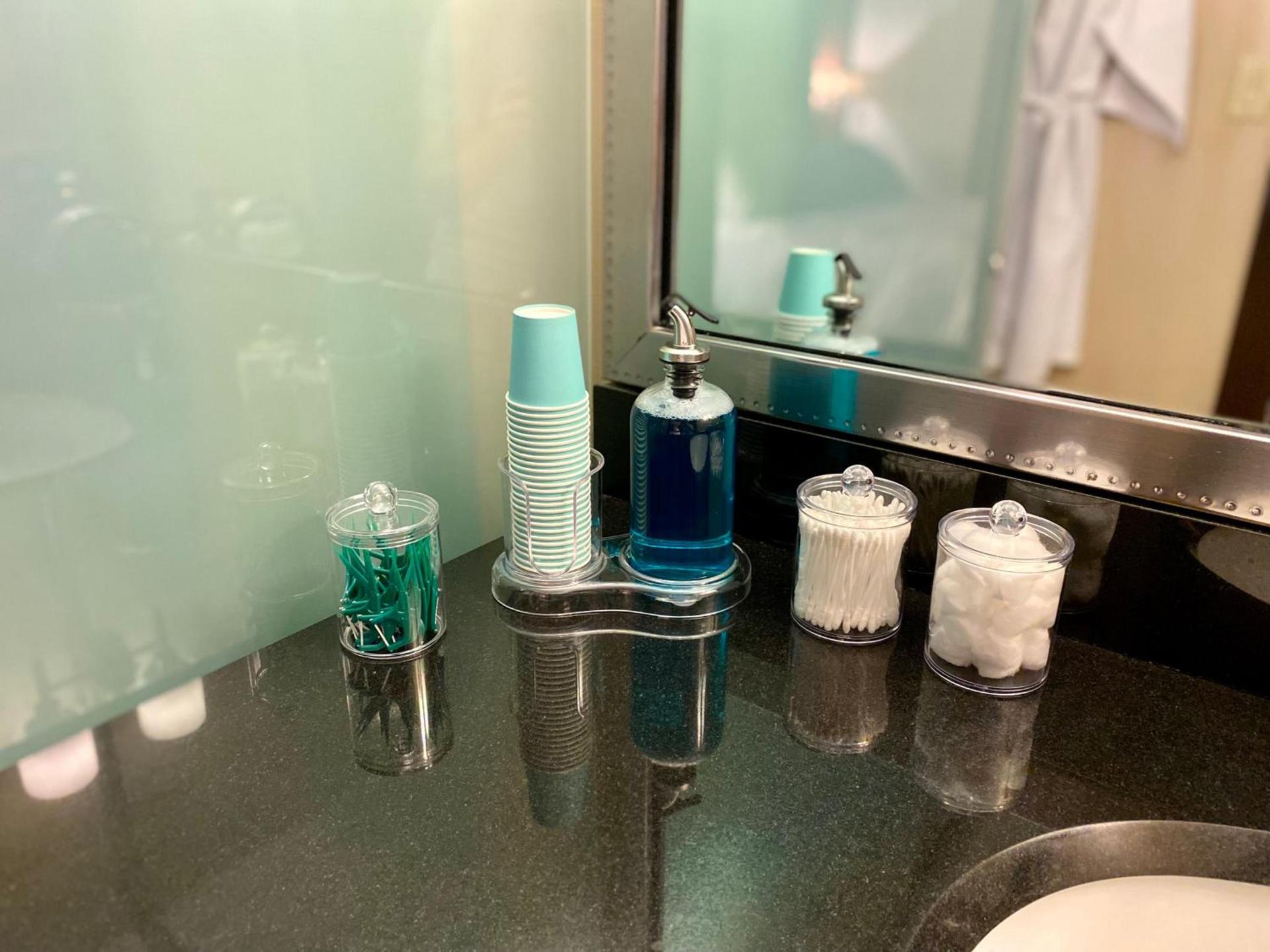 Boutique Suites 3 min walk to beach photo 19