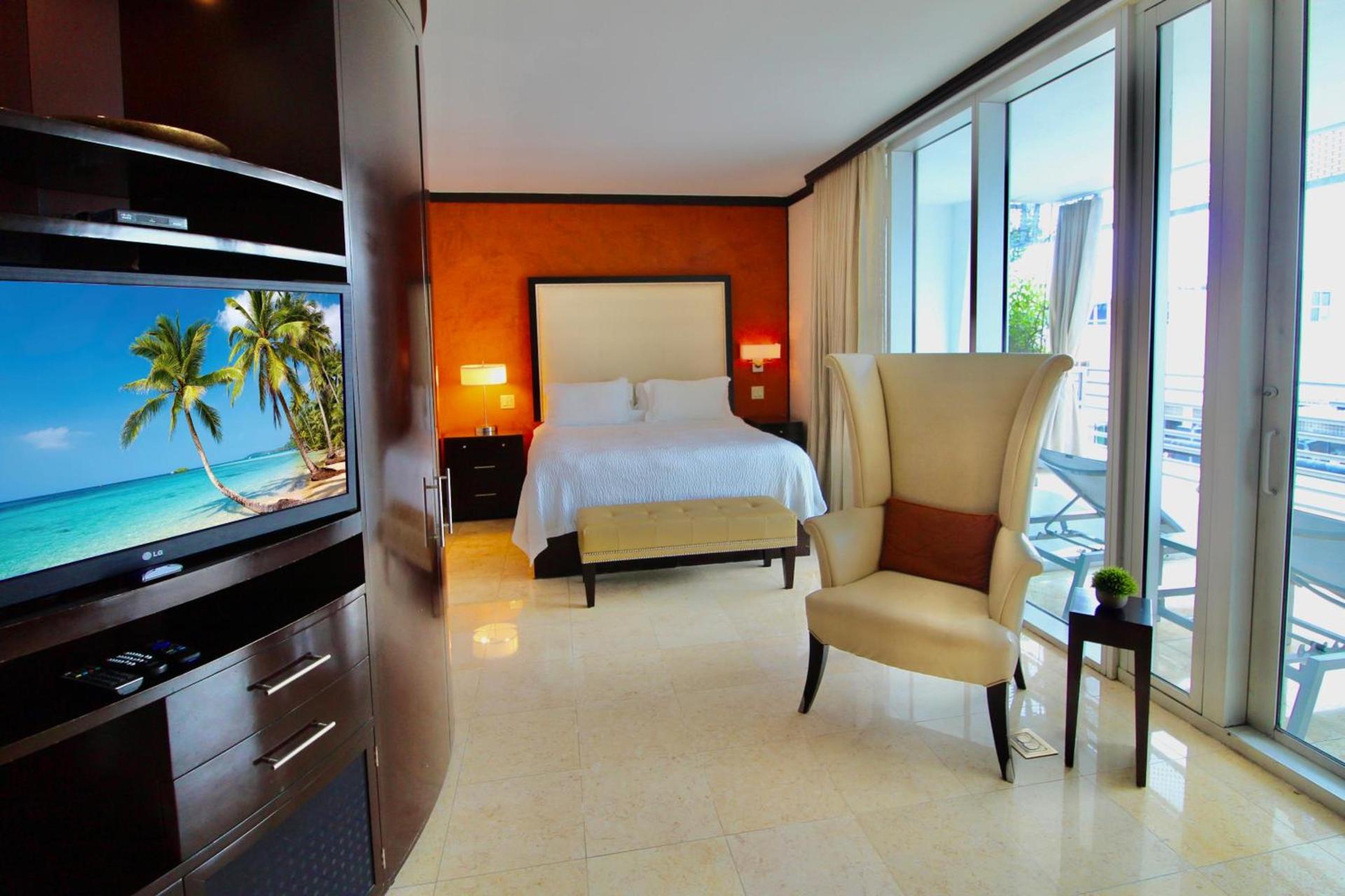 Boutique Suites 3 min walk to beach photo 20