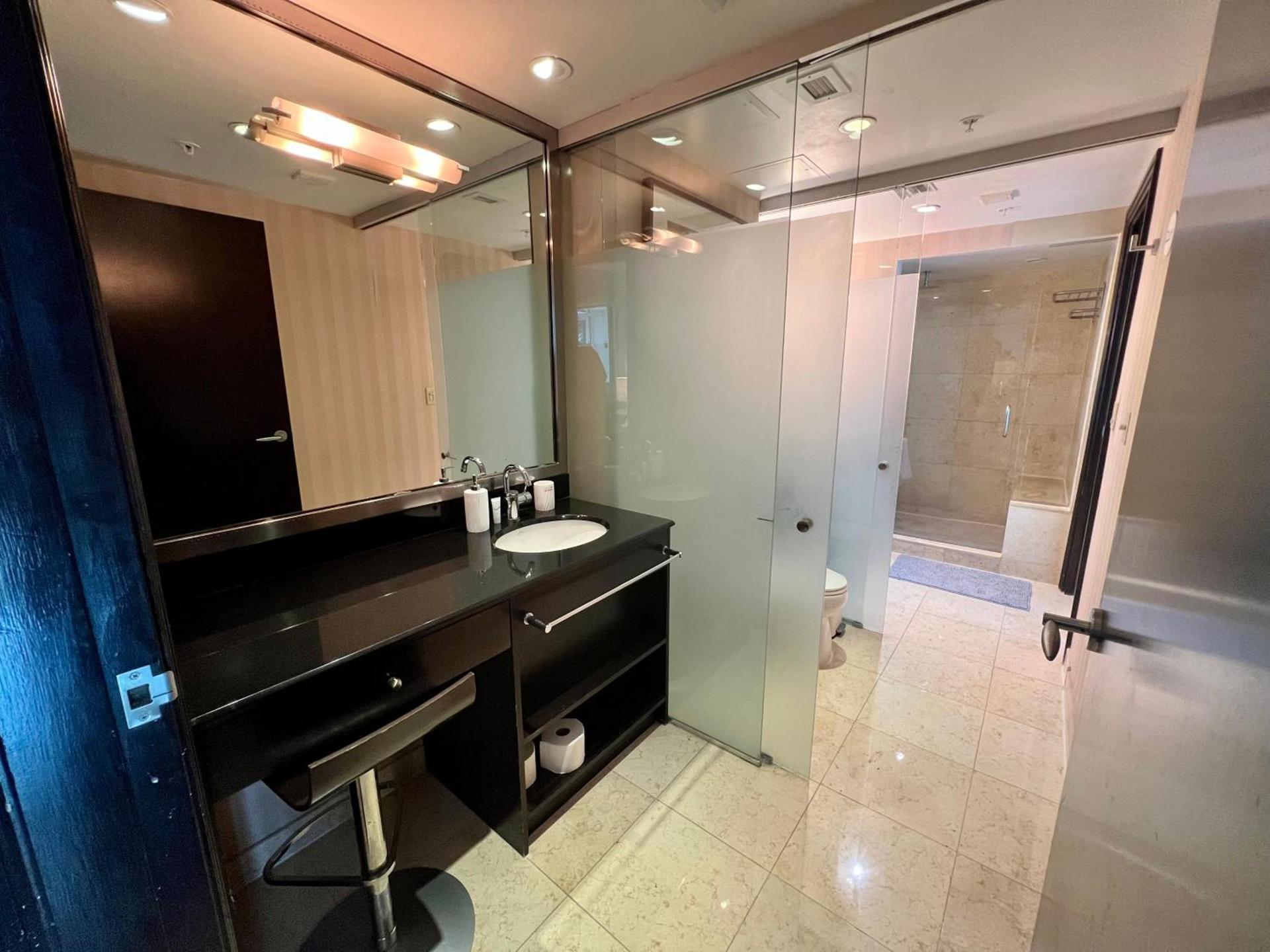 Boutique Suites 3 min walk to beach photo 52
