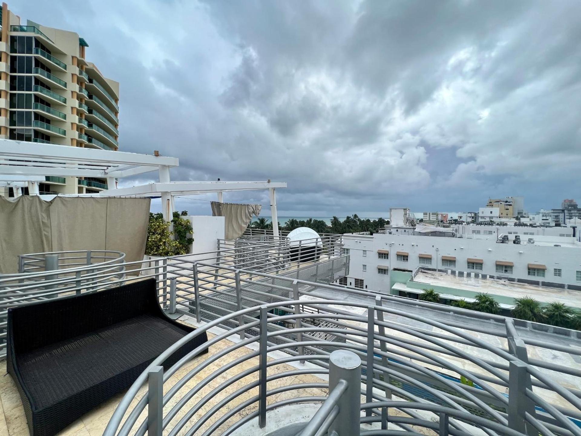 Boutique Suites 3 min walk to beach photo 47