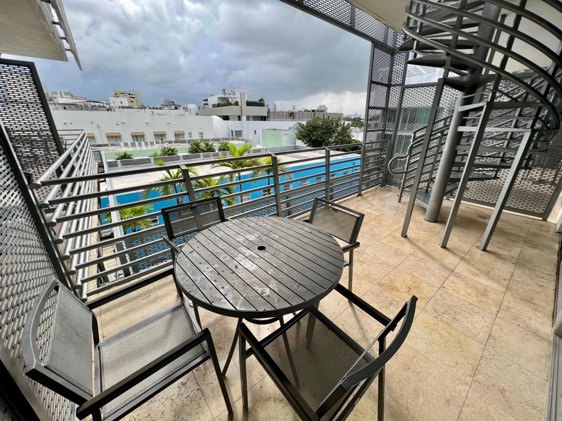 Boutique Suites 3 min walk to beach photo 56